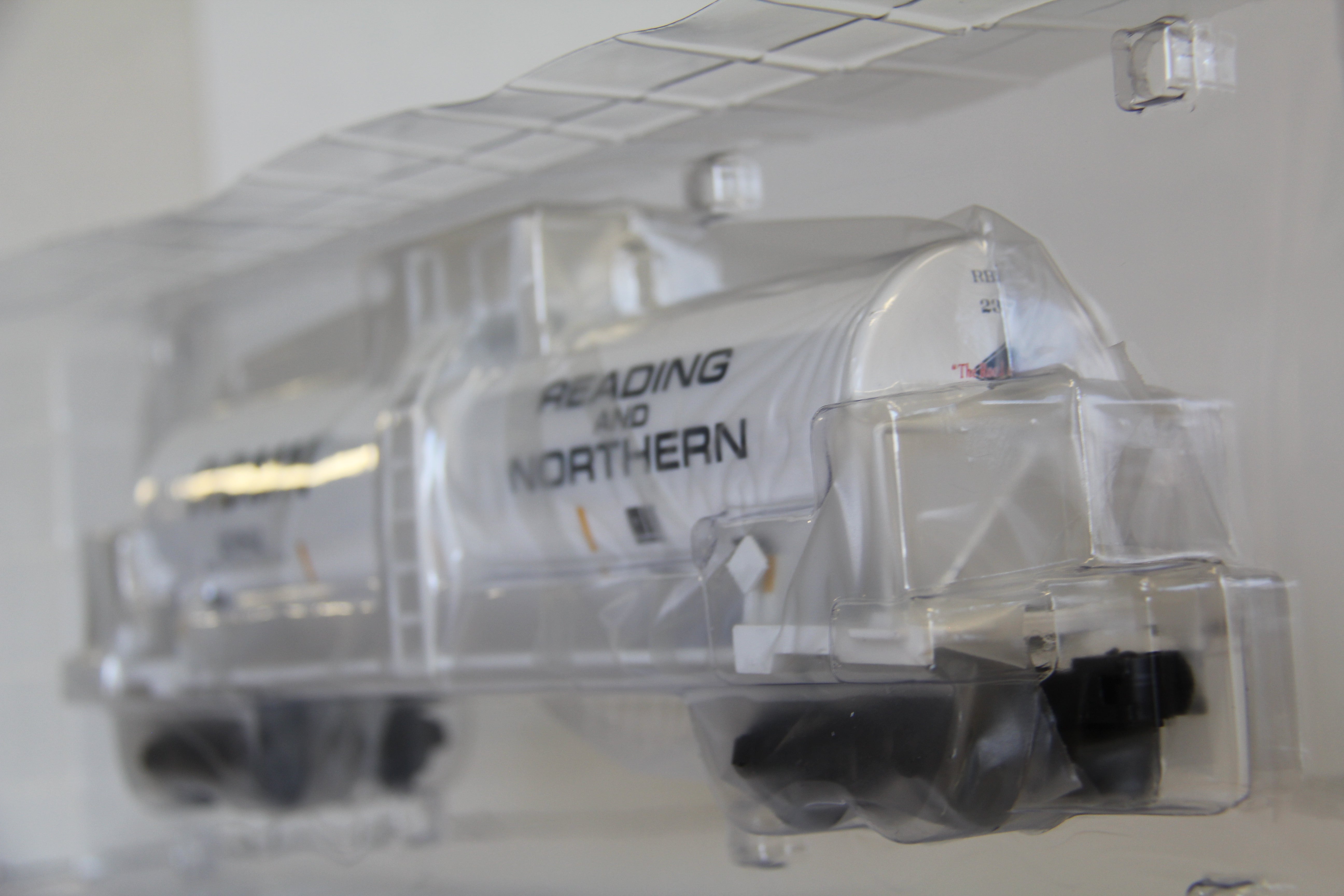 Lionel 2343012 Reading & Northern Unibody Tank Car-Second hand-M6844