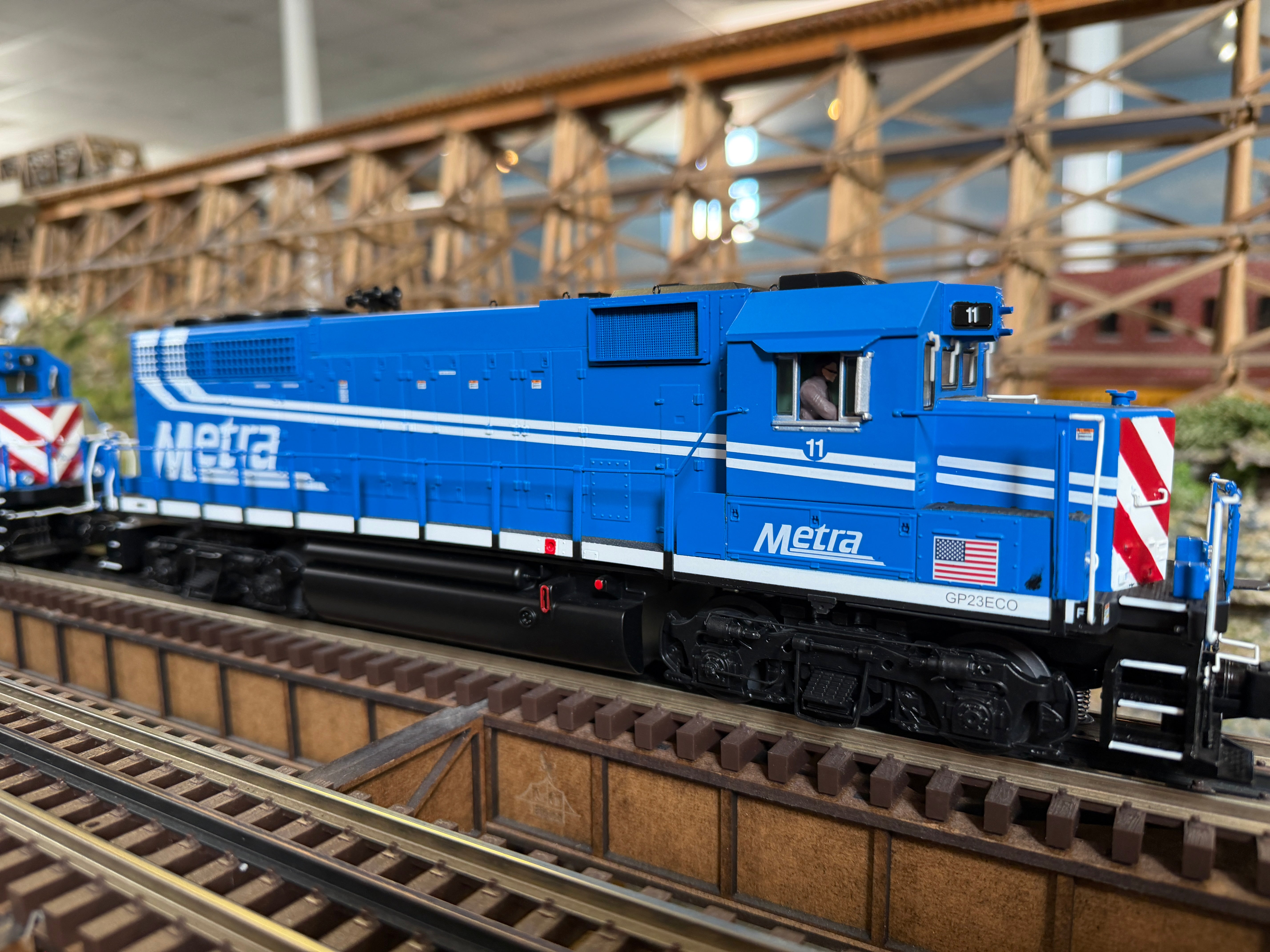 Atlas O 30138577 - Premier - GP40 Diesel Locomotive "Metra" #11
