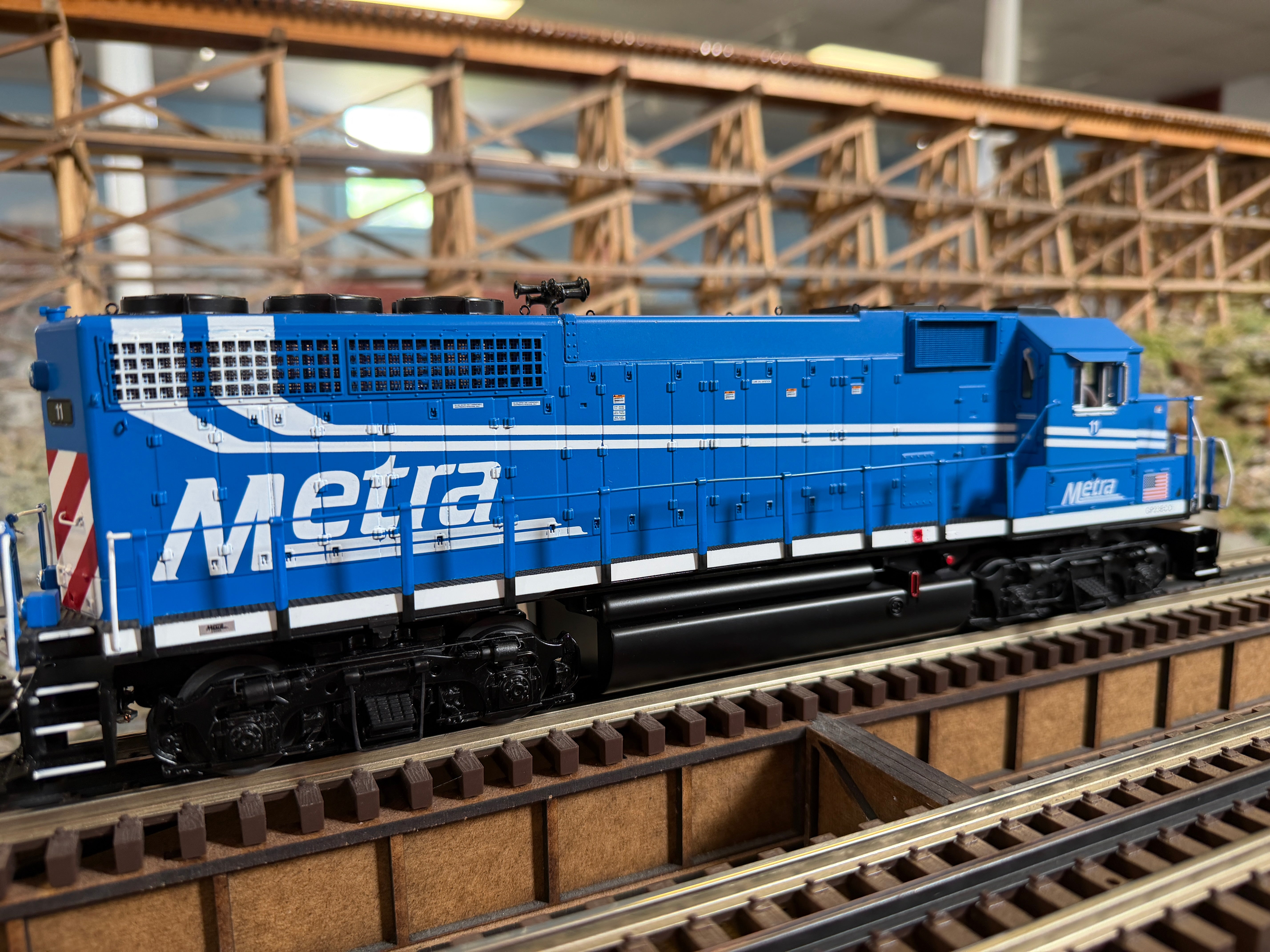 Atlas O 30138577 - Premier - GP40 Diesel Locomotive "Metra" #11