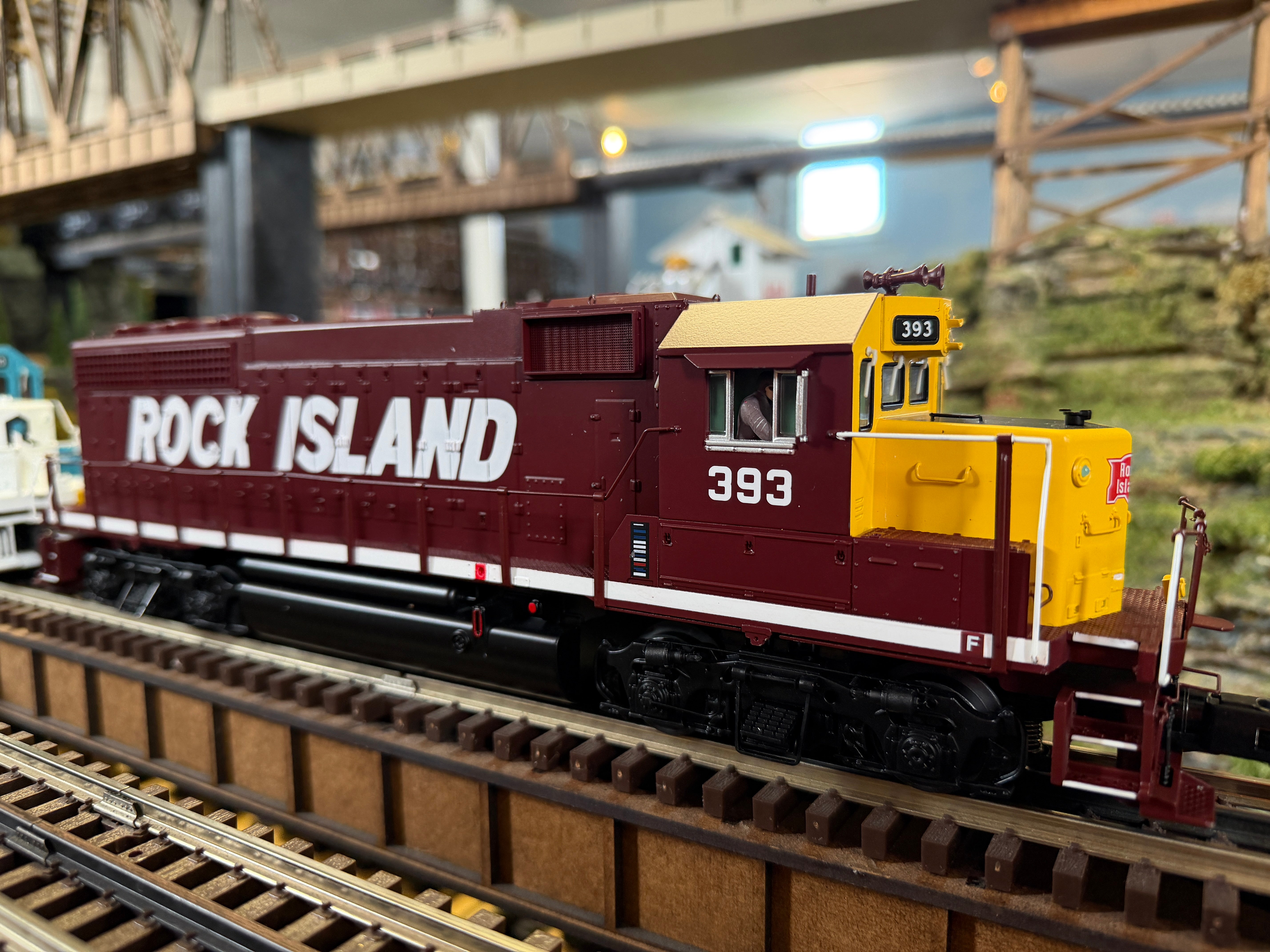 Atlas O 30138692S - Premier - GP40 Diesel Locomotive "Rock Island" #393 - Custom Run for MrMuffin'sTrains - Operates with MTH's DCS 3.0