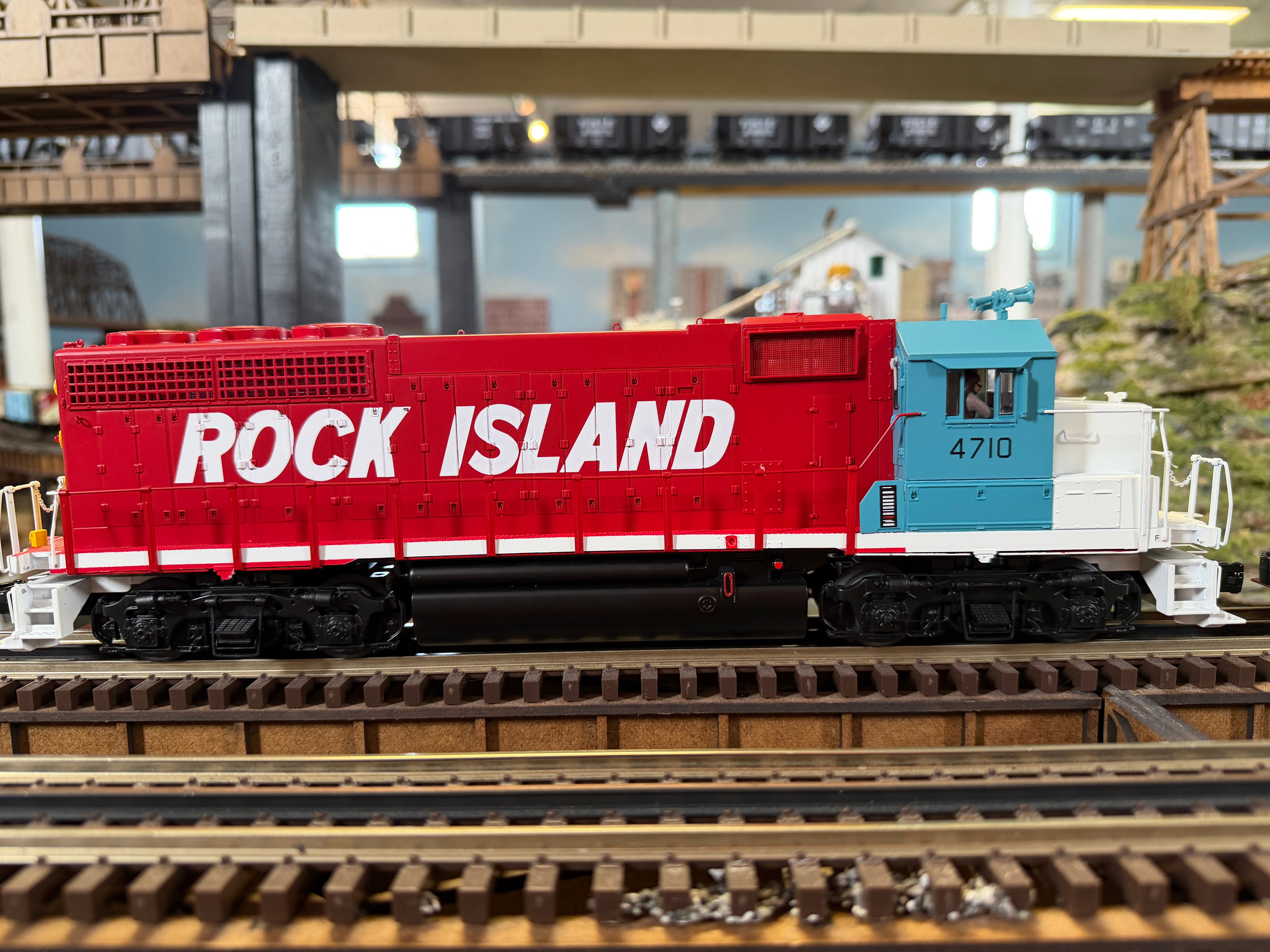 Atlas O 30138691S - Premier - GP40 Diesel Locomotive "Rock Island" #4710 - Custom Run for MrMuffin'sTrains