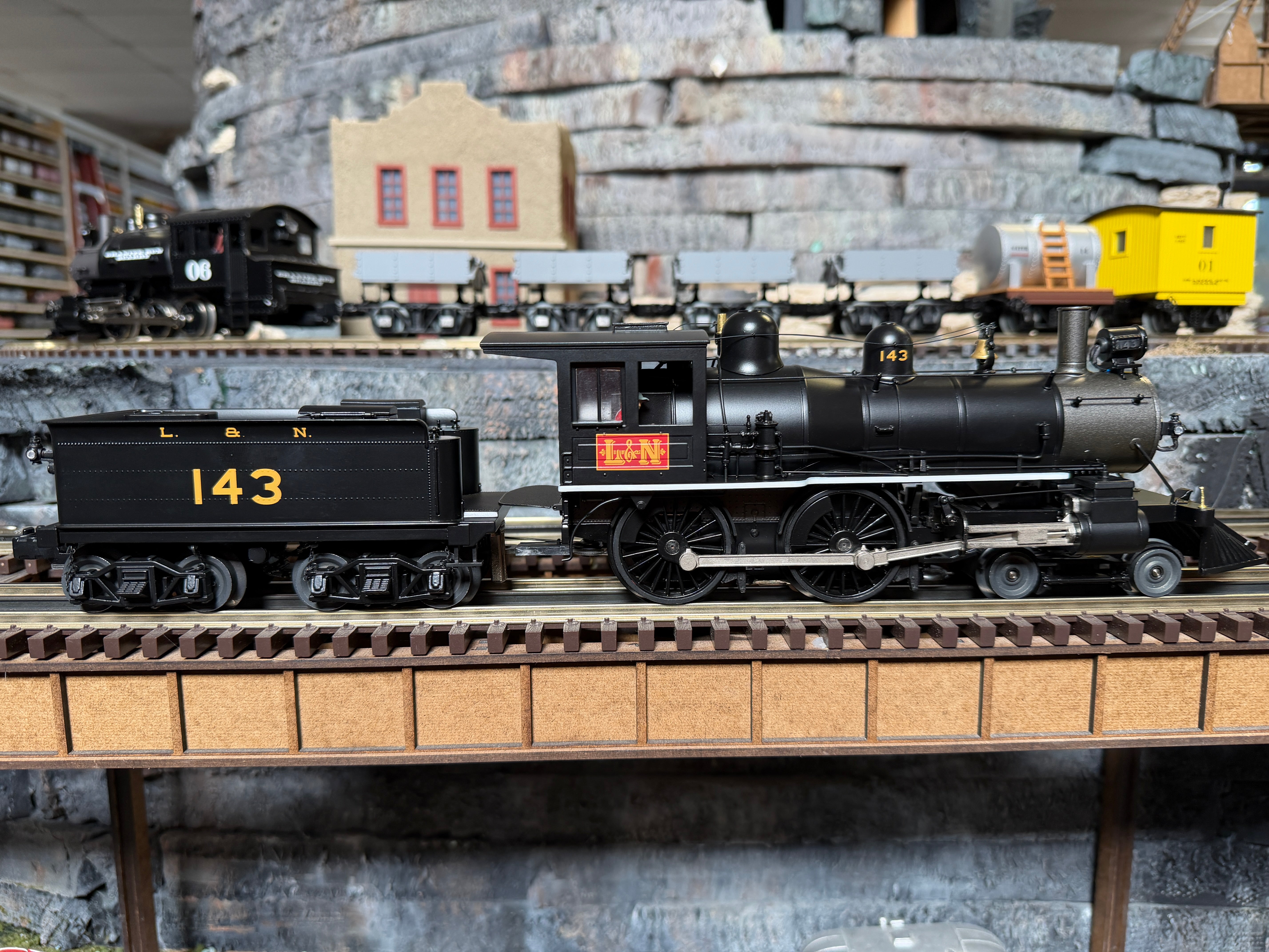 MTH 20-30122-1 - Premier - 4-4-0 American Steam Engine "Louisville & Nashville" #143 w/ PS3