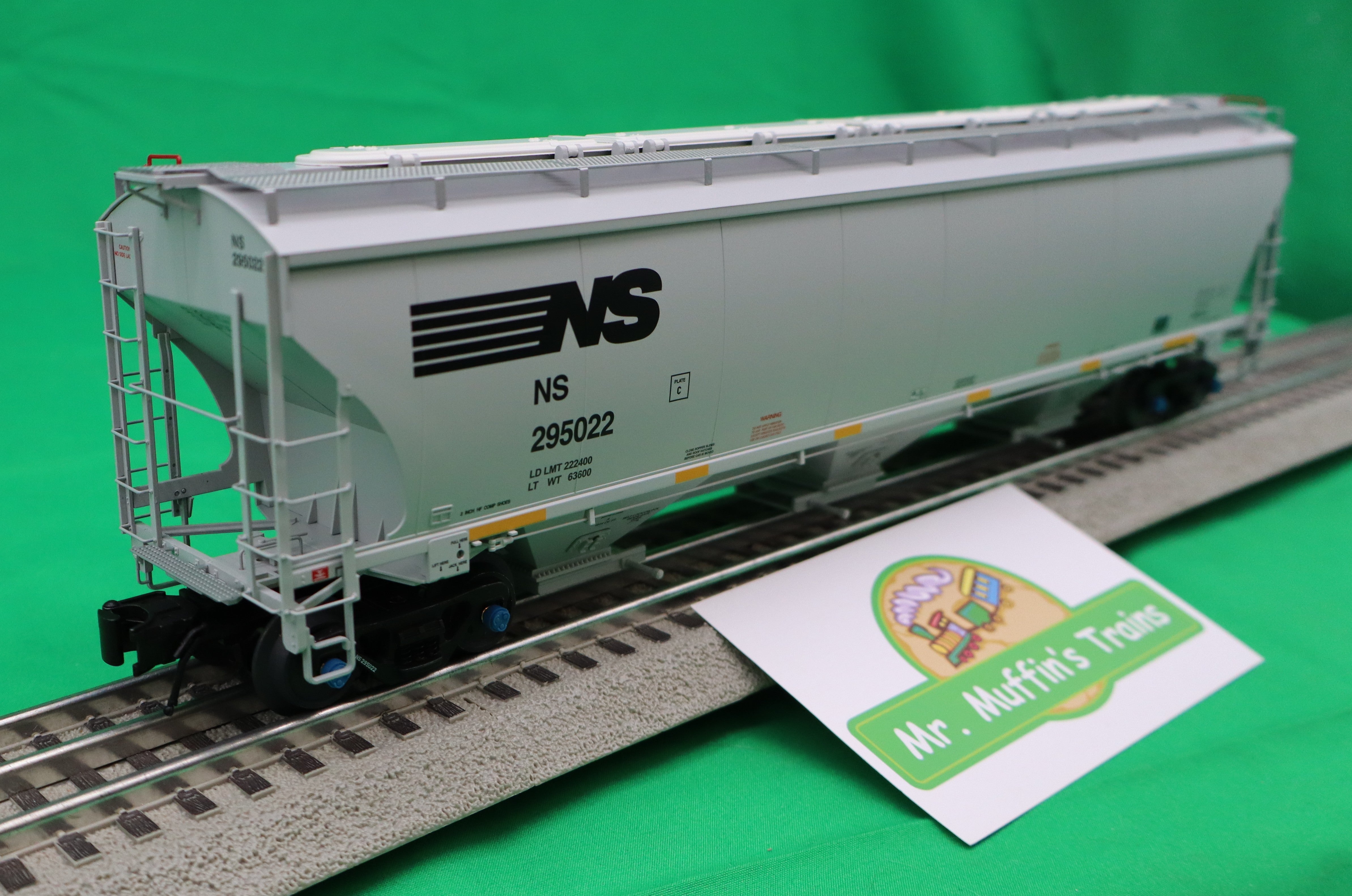 Atlas O 3001925 - Master - Trinity 5161 Covered Hopper Car "Norfolk Southern"