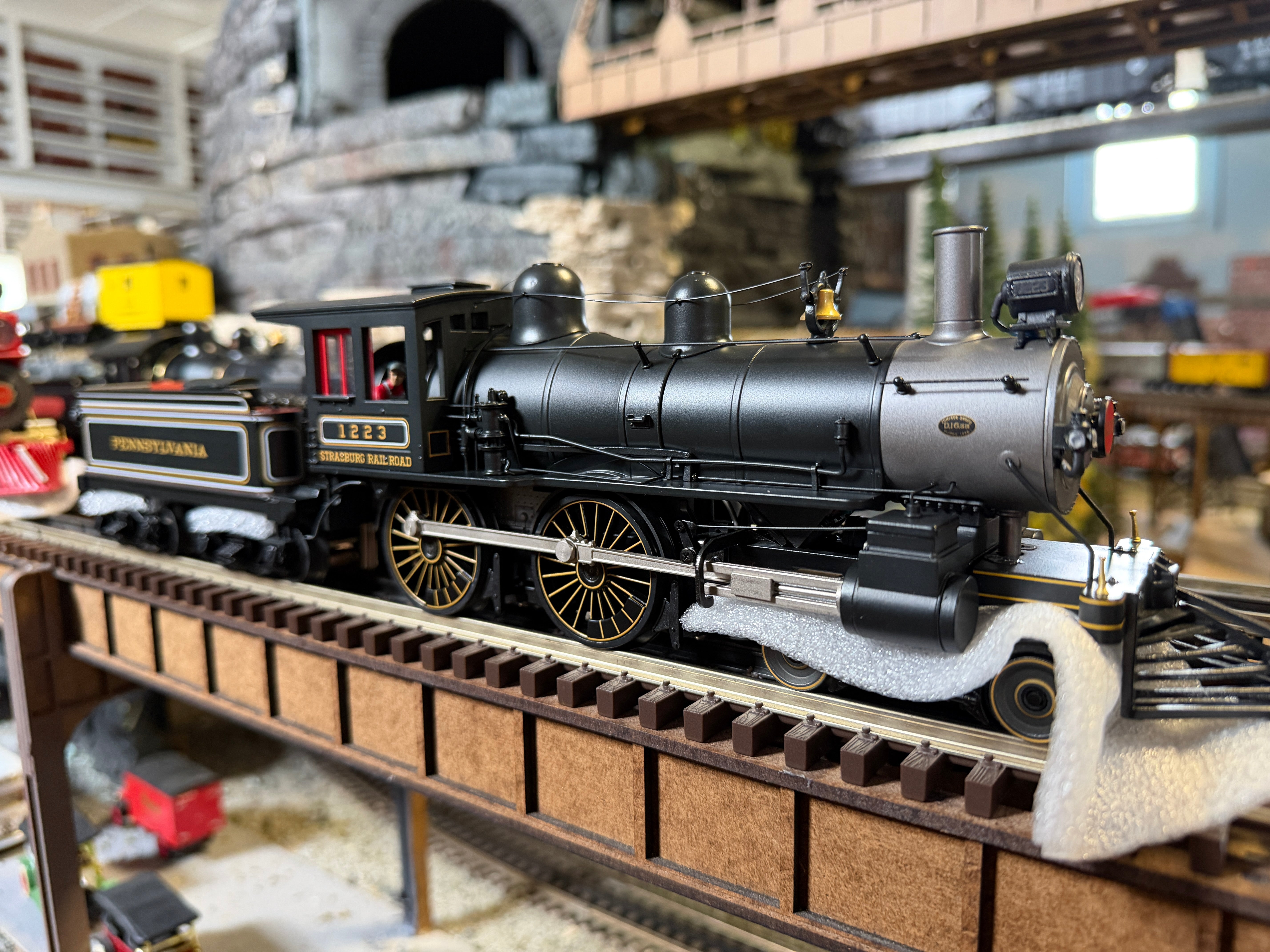 MTH 20-30102-1 - Premier  - 4-4-0 American Steam Engine "Strasburg" #1223 w/ PS3