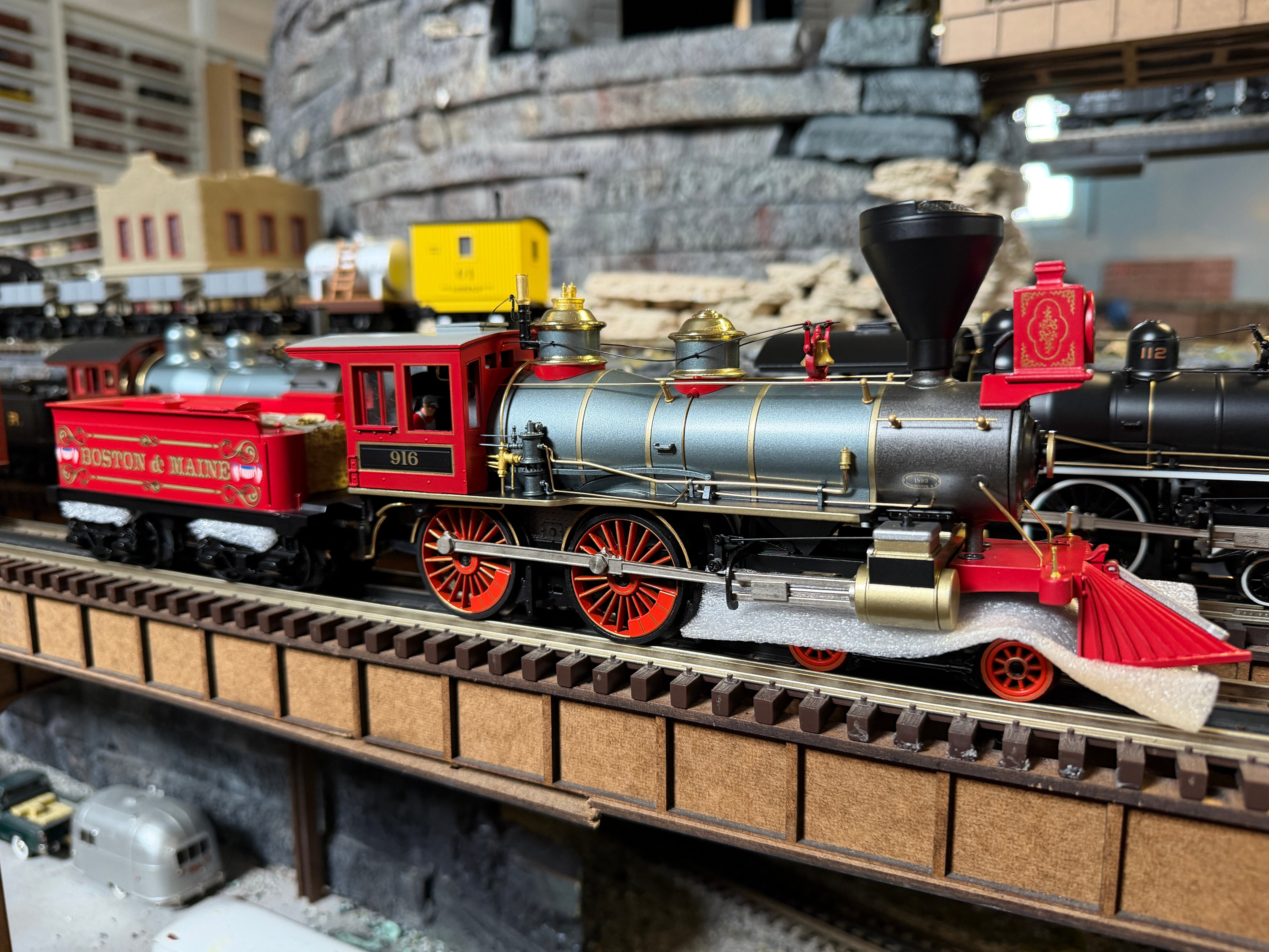 MTH 20-30105-1 - Premier - 4-4-0 American Steam Engine "Boston & Maine" #916 w/ PS3