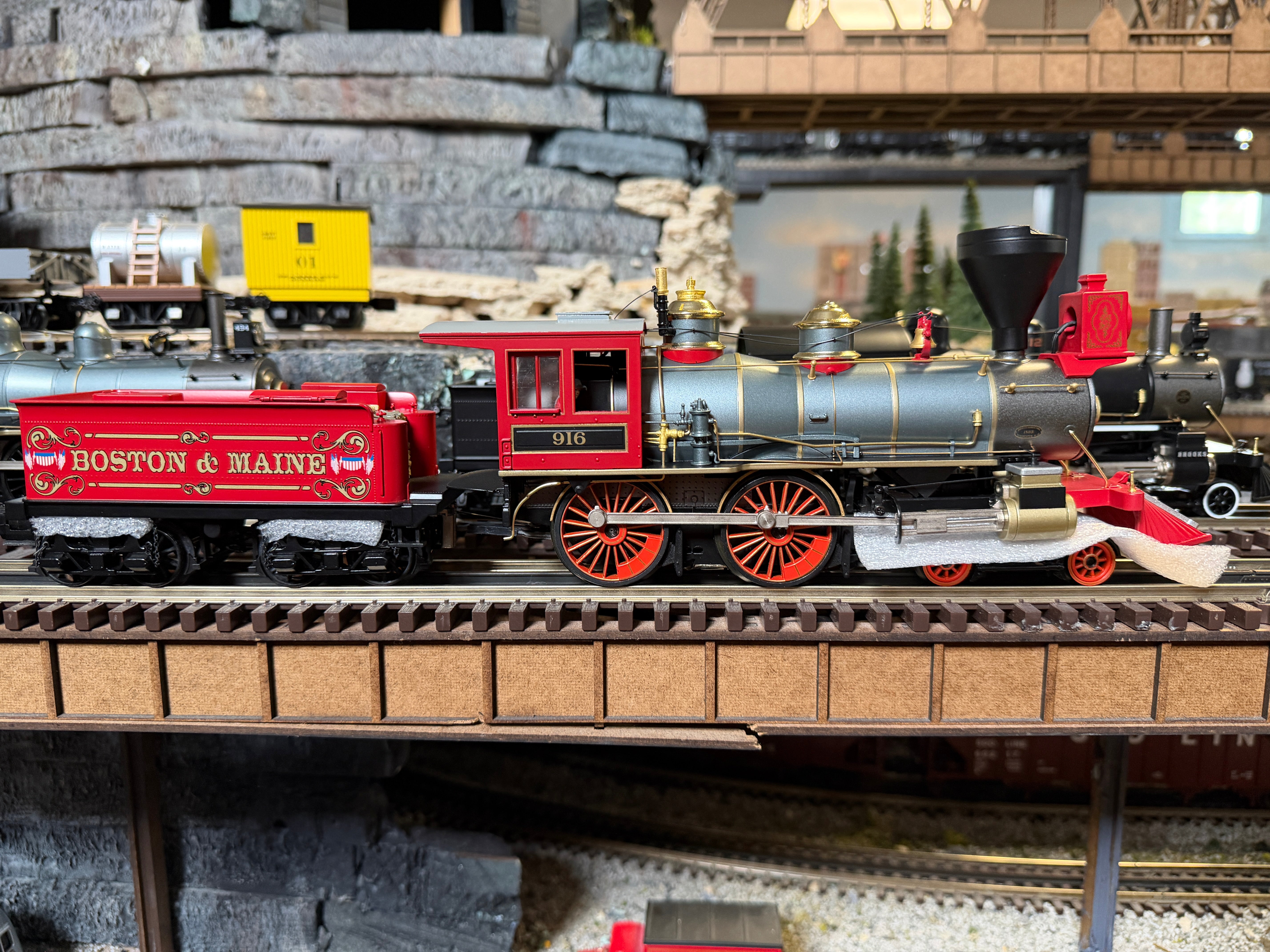 MTH 20-30105-1 - Premier - 4-4-0 American Steam Engine "Boston & Maine" #916 w/ PS3