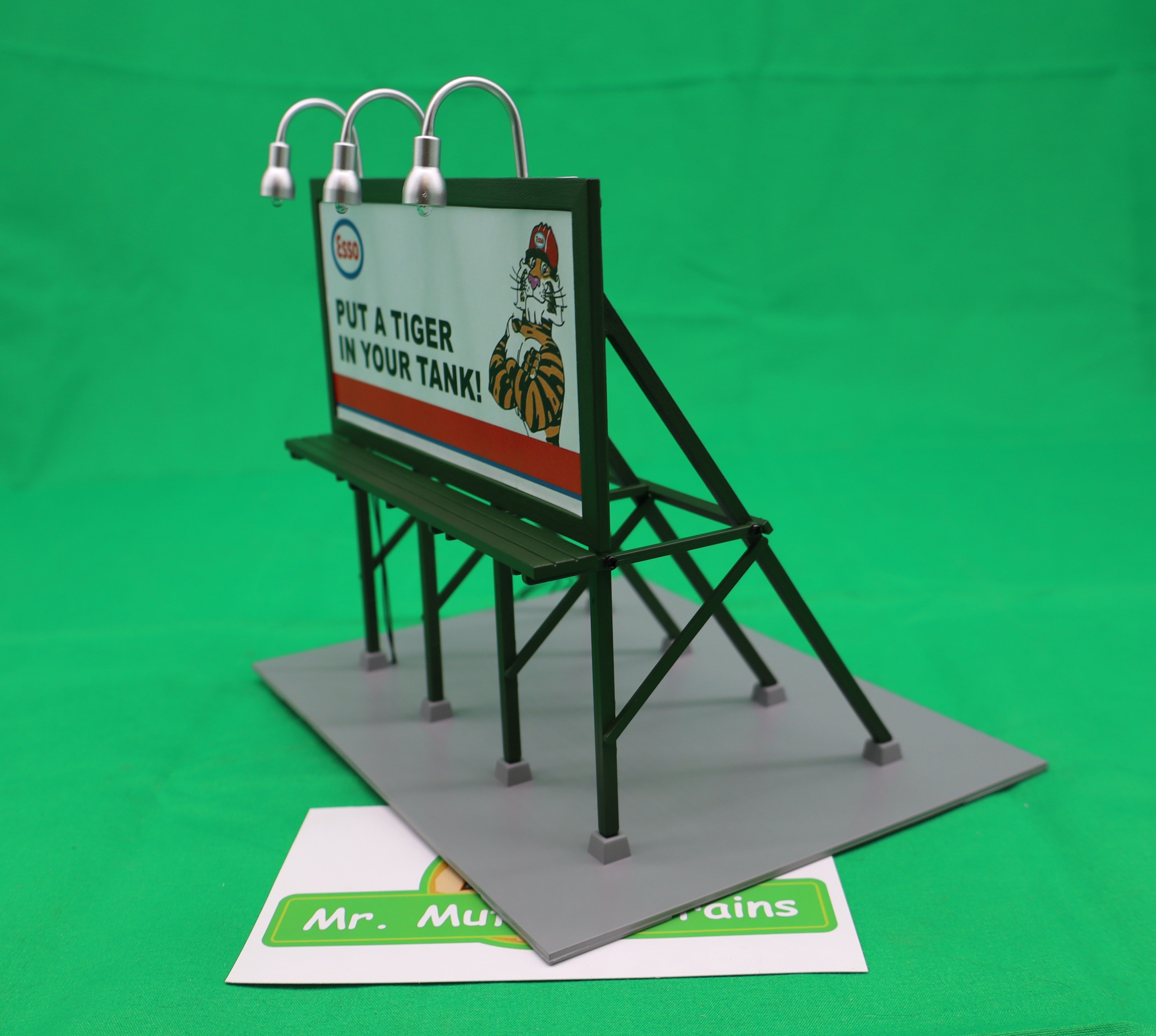 MTH 30-90744 - RailKing - Lighted Billboard "Esso"