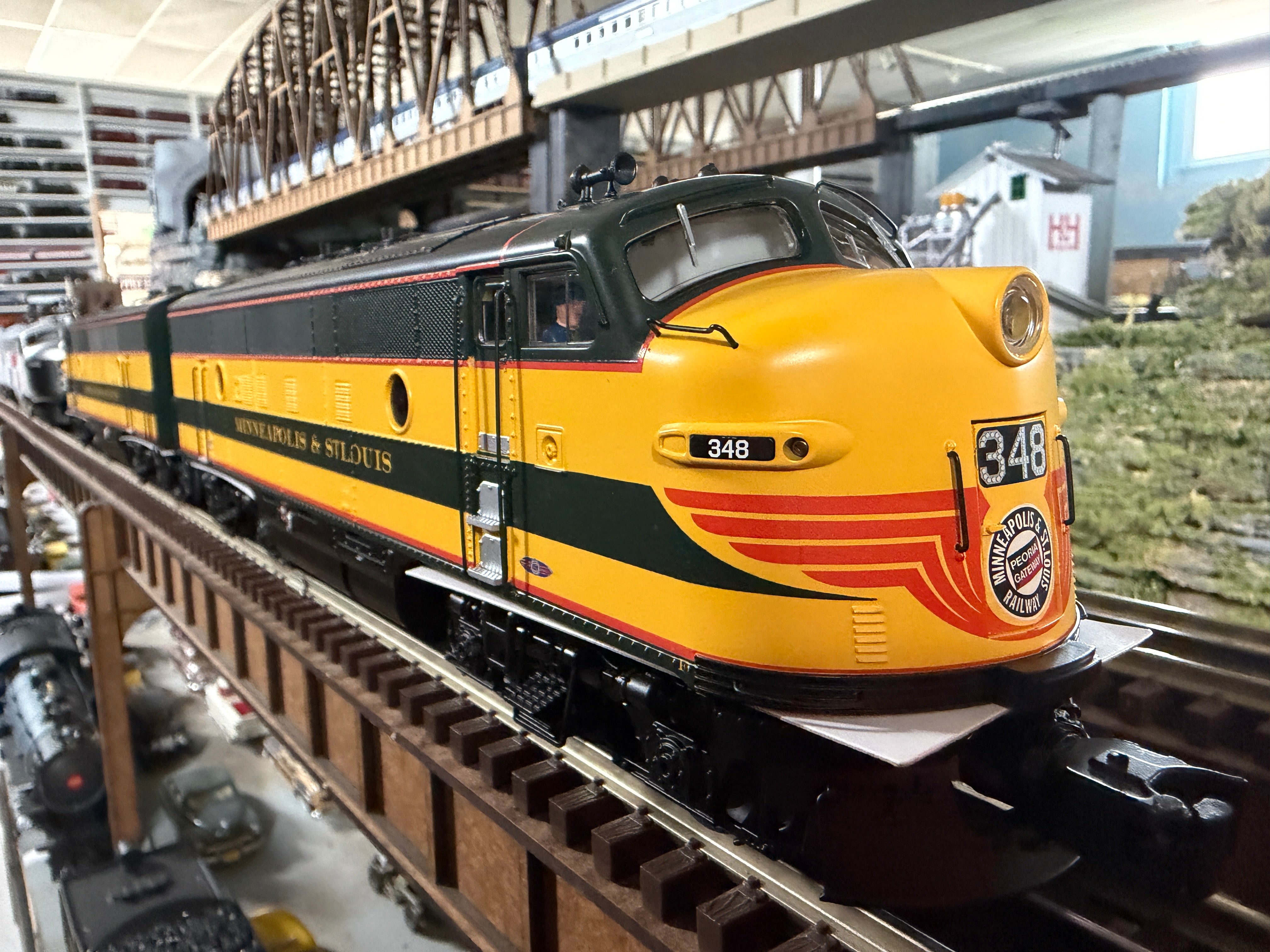 Lionel 2633210 - Legacy - F3 AA Diesel Set "Minneapolis & St. Louis" #348A/348C
