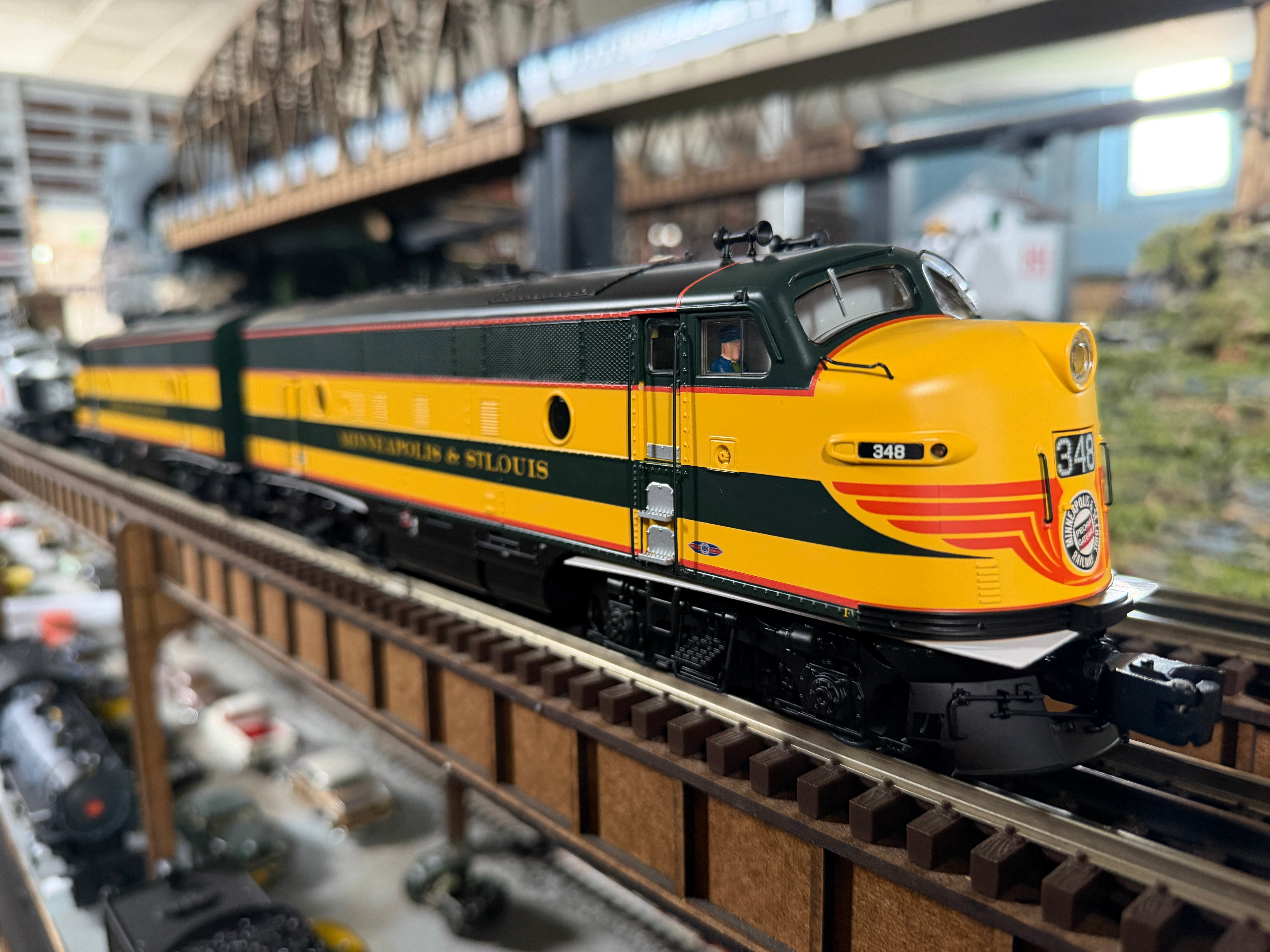 Lionel 2633210 - Legacy - F3 AA Diesel Set "Minneapolis & St. Louis" #348A/348C