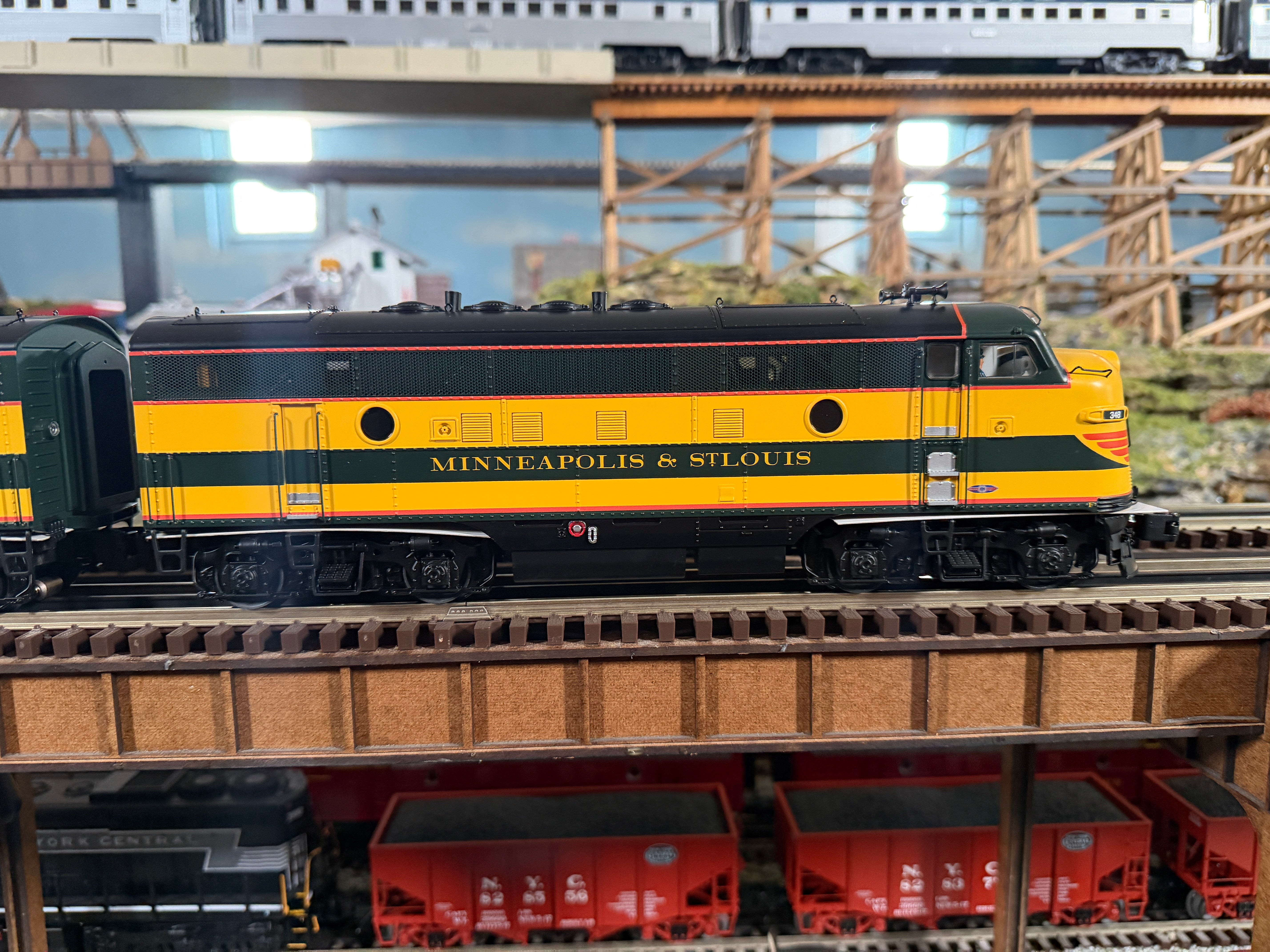 Lionel 2633210 - Legacy - F3 AA Diesel Set "Minneapolis & St. Louis" #348A/348C