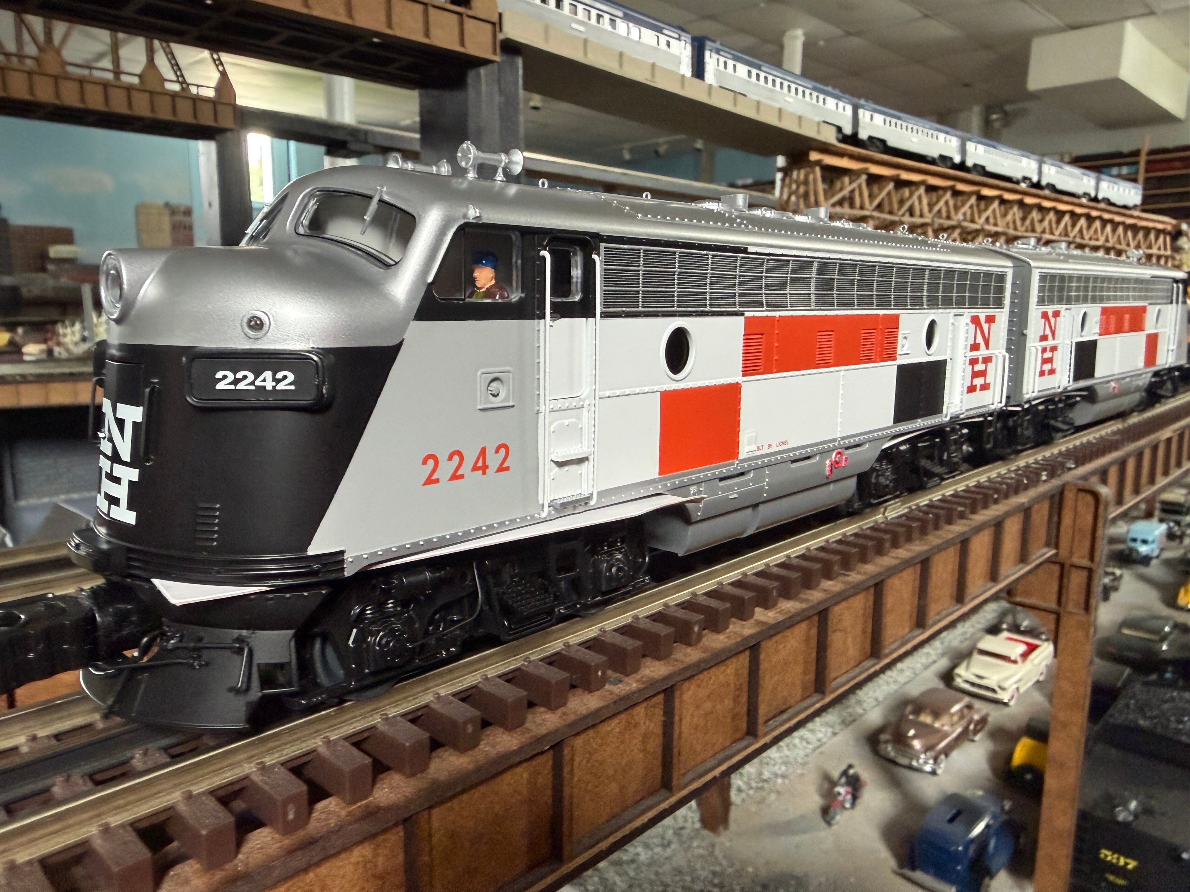Lionel 2633240 - Legacy - F3 AA Diesel Set "New Haven" #2242