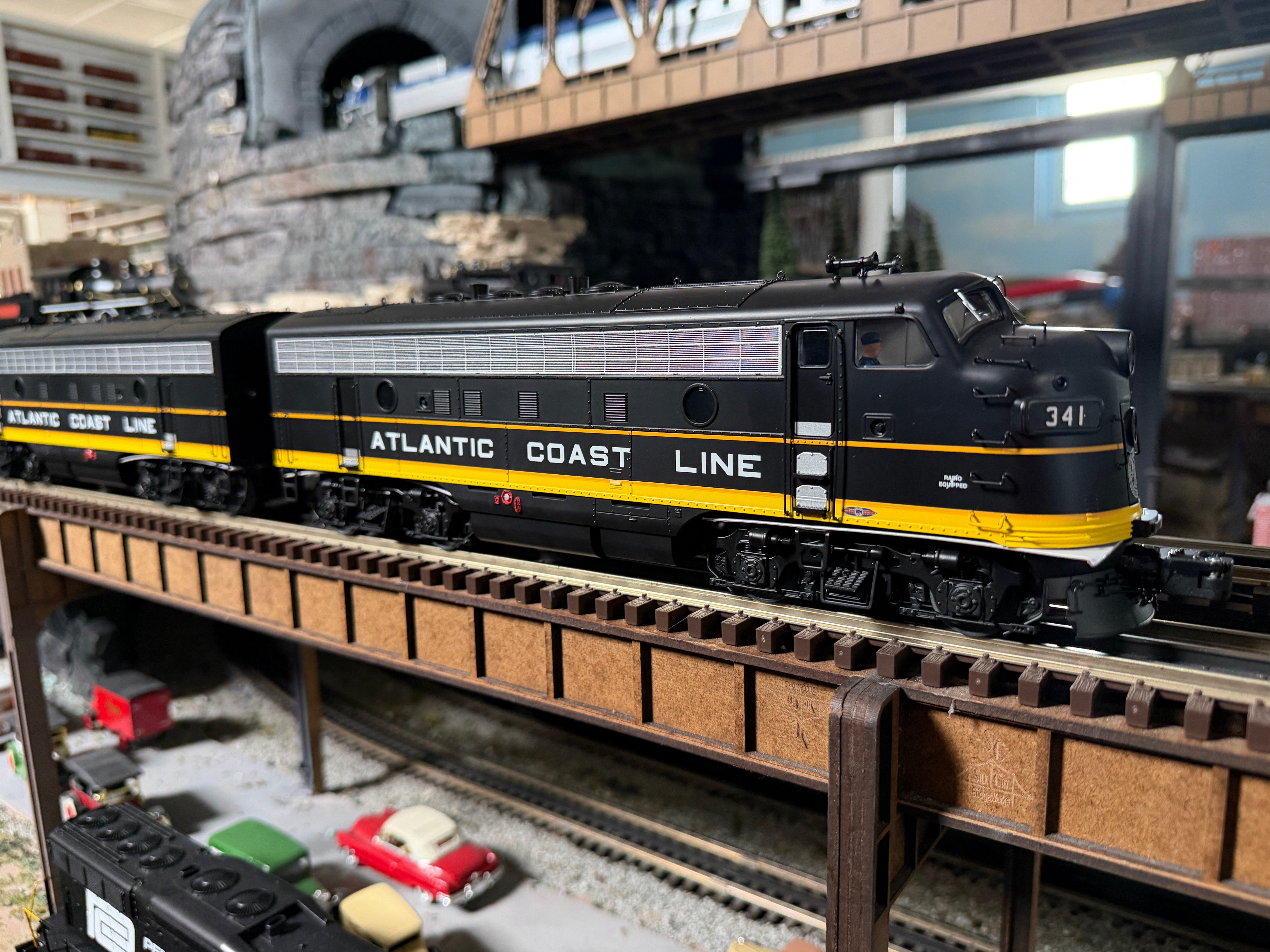 Lionel 2633230 - Legacy - F3 AA Diesel Set "Atlantic Coast Line" #341/343