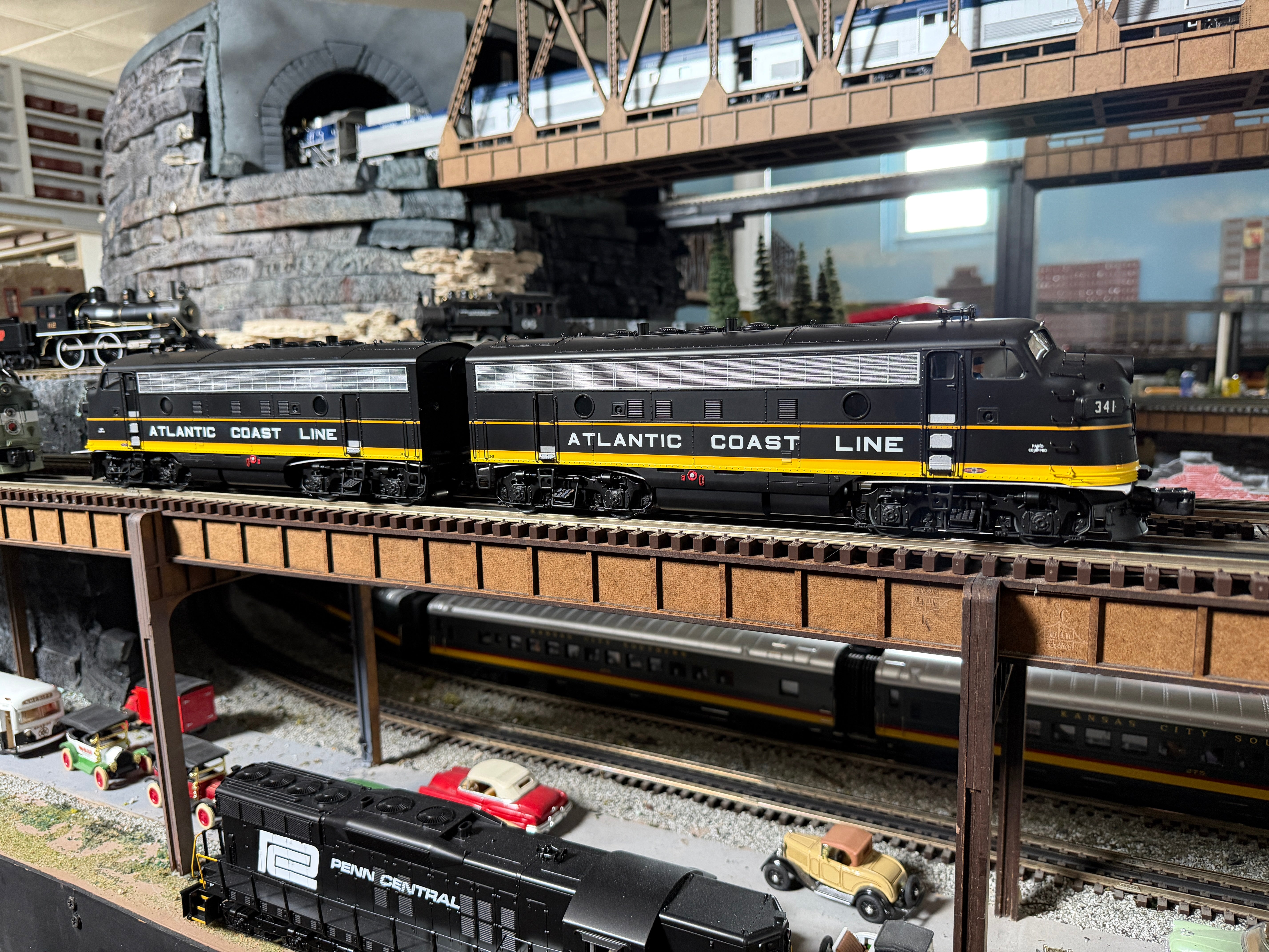 Lionel 2633230 - Legacy - F3 AA Diesel Set "Atlantic Coast Line" #341/343