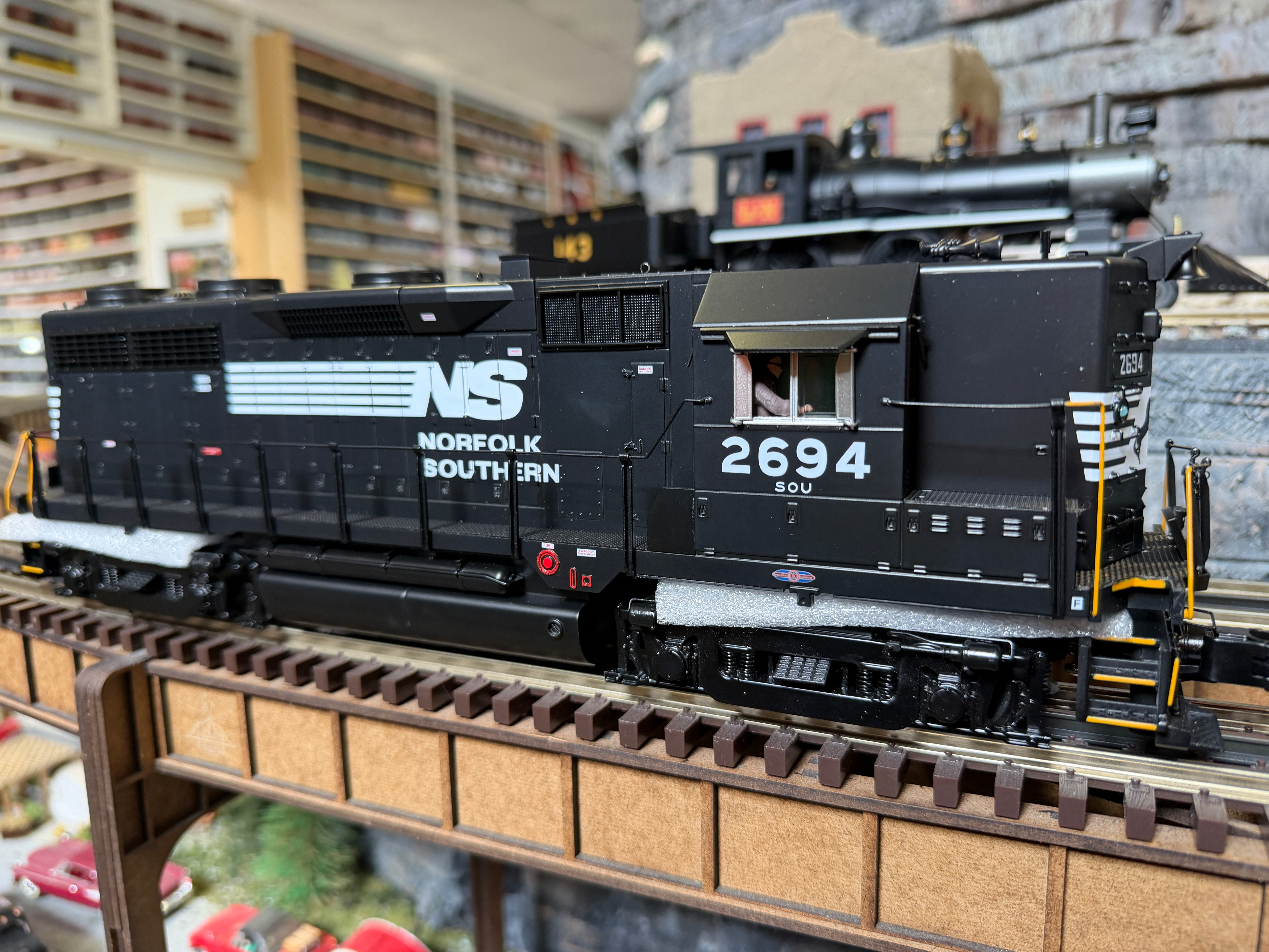 MTH 20-22083-1 - Premier - GP-35 High Hood Diesel Engine "Norfolk Southern" #2694 w/ PS3