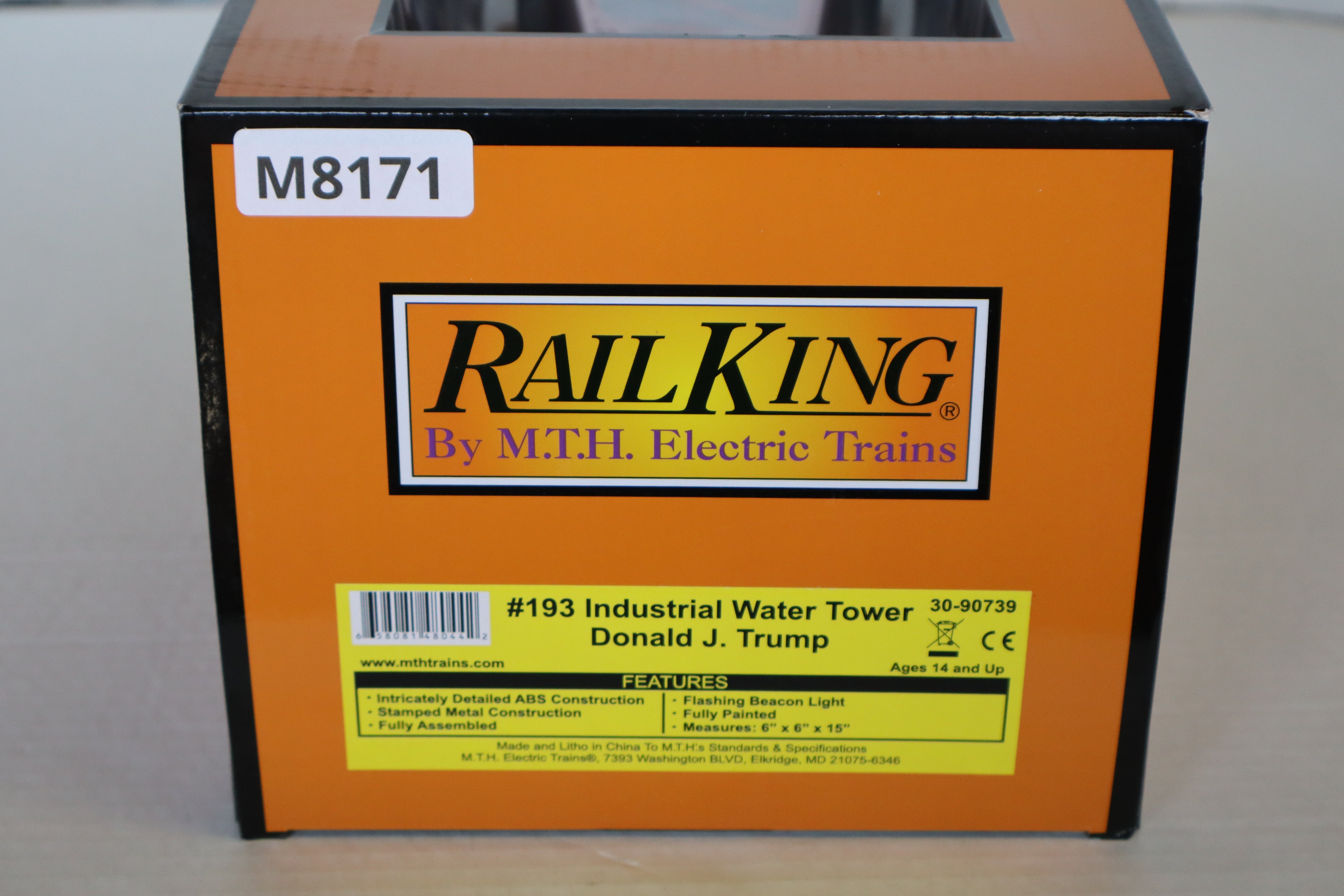 Rail King 30-90739 #193 Industrial Water Tower Donald J Trump-Second hand-M8171