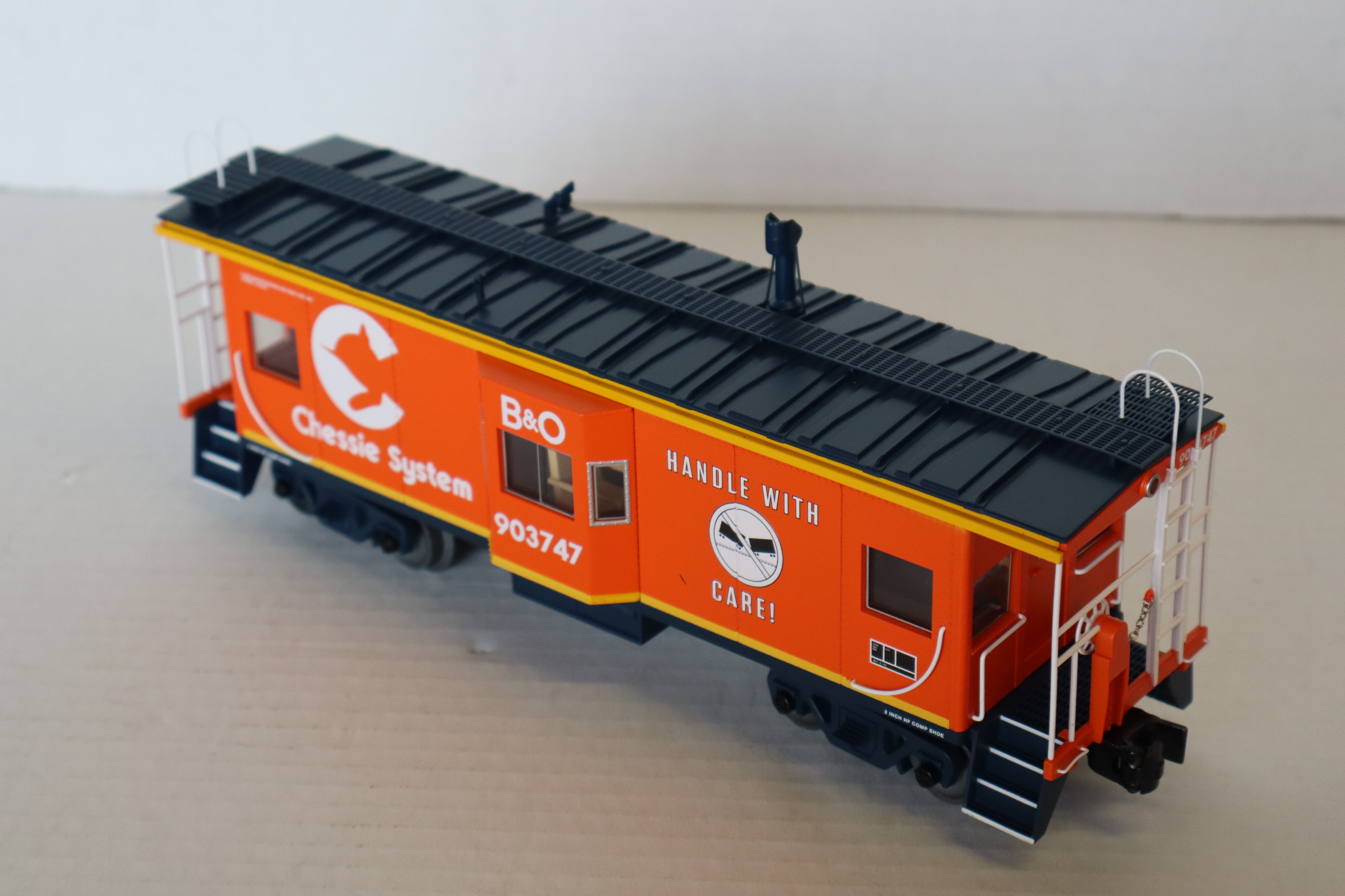 Lionel 2526710 Chessie Bay Window Caboose #903747-Second hand-M8172
