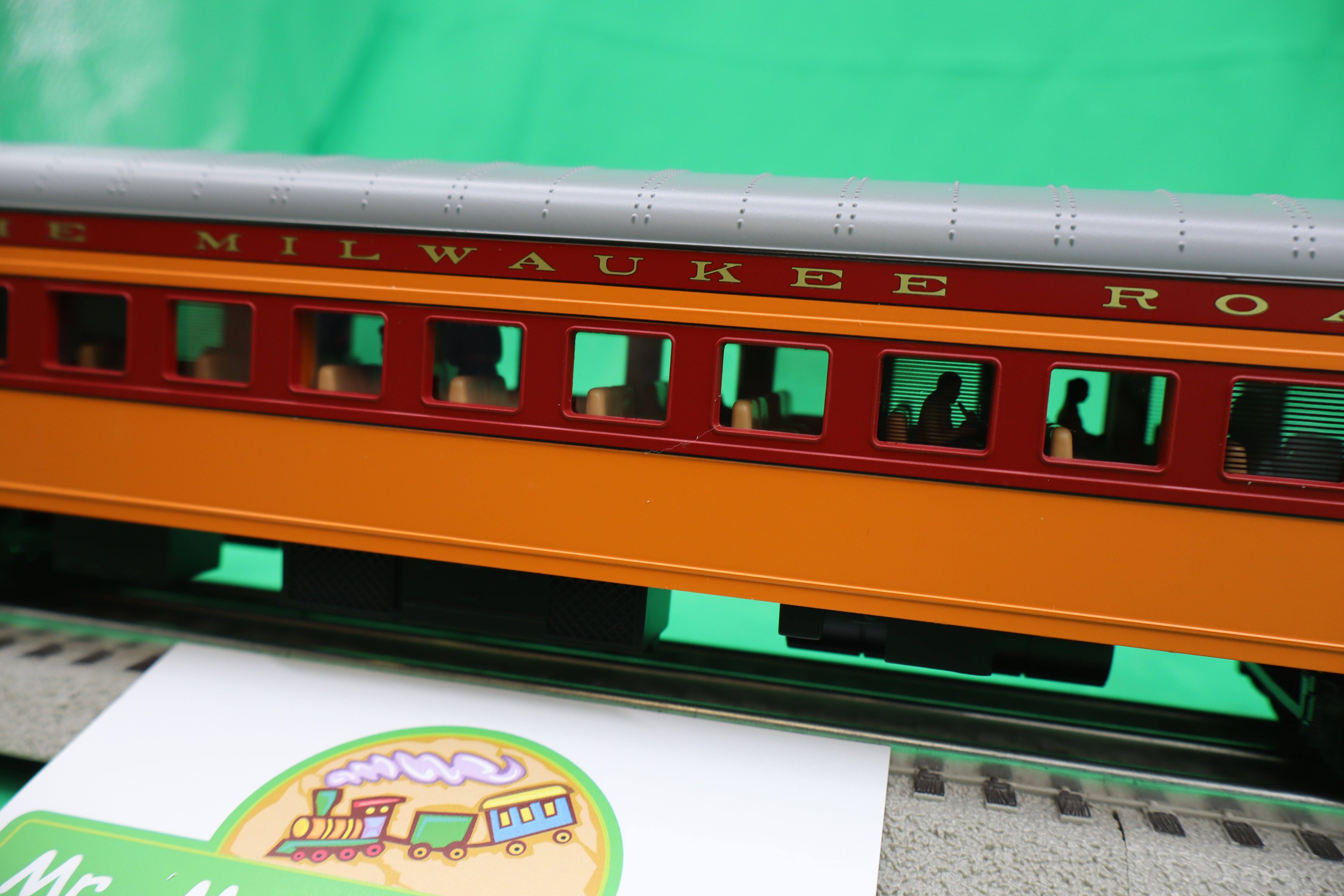 Atlas O 3001956 - Premier - 70' Streamlined Passenger Car Set "Milwaukee Road" (2-Car)