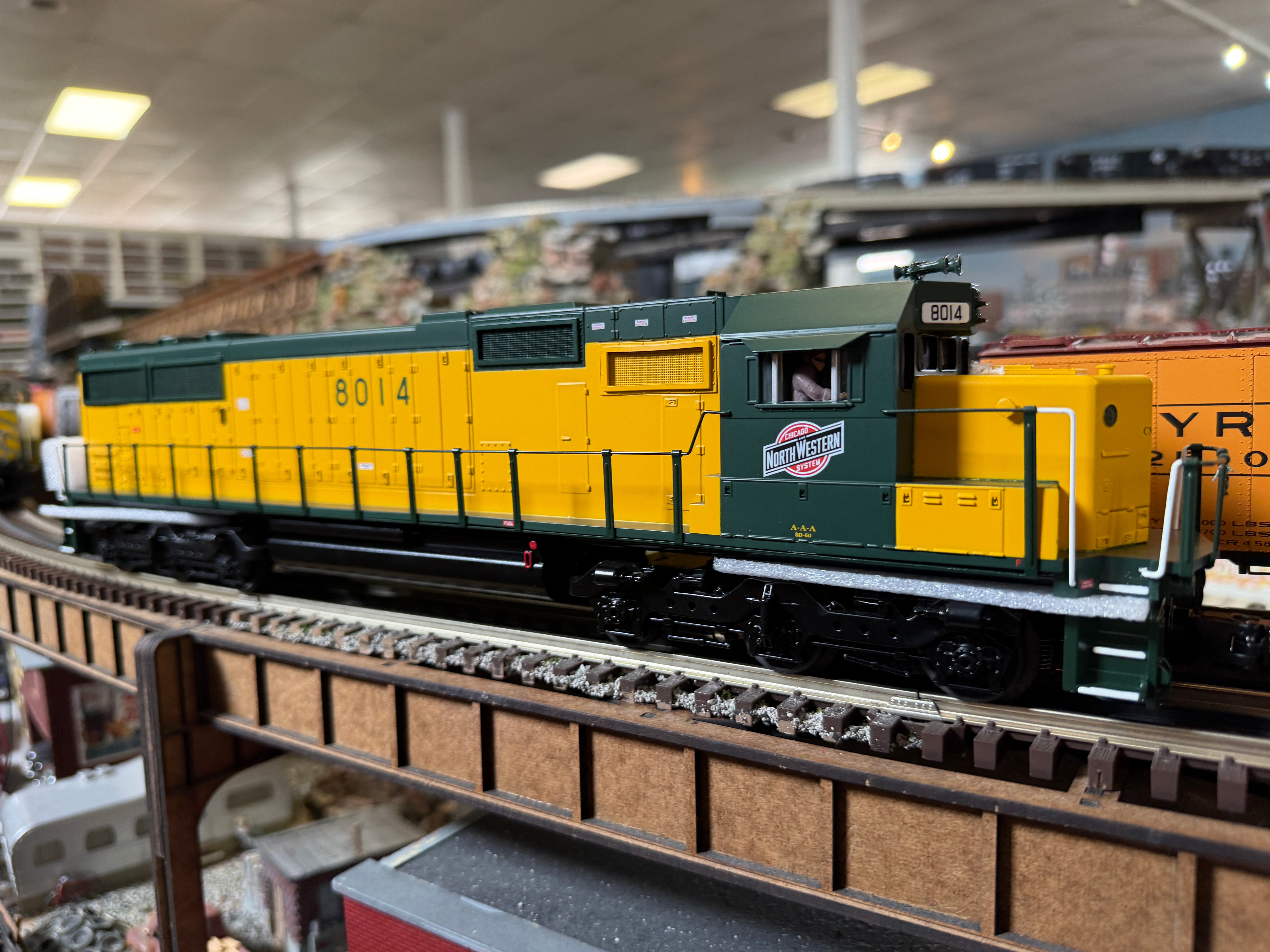 MTH 30-21339-1 - RailKing - SD60 Diesel Engine "Chicago & North Western" #8015 w/ PS3