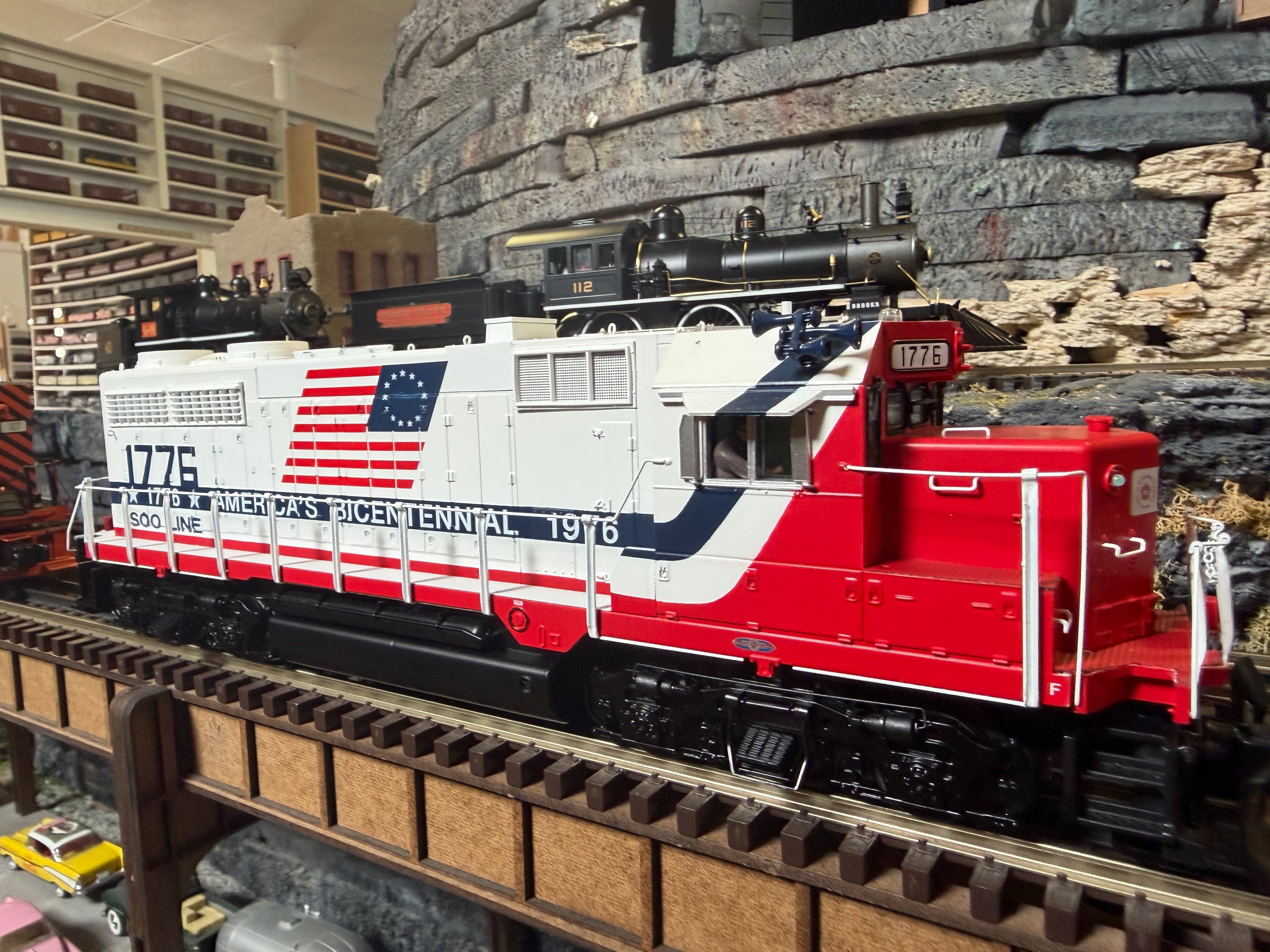 MTH 20-22109-1 - Premier - GP-35 Low Hood Diesel Engine "SOO Line" #1776 w/ PS3 (Bi-Centennial) - Custom Run for MrMuffin'sTrains