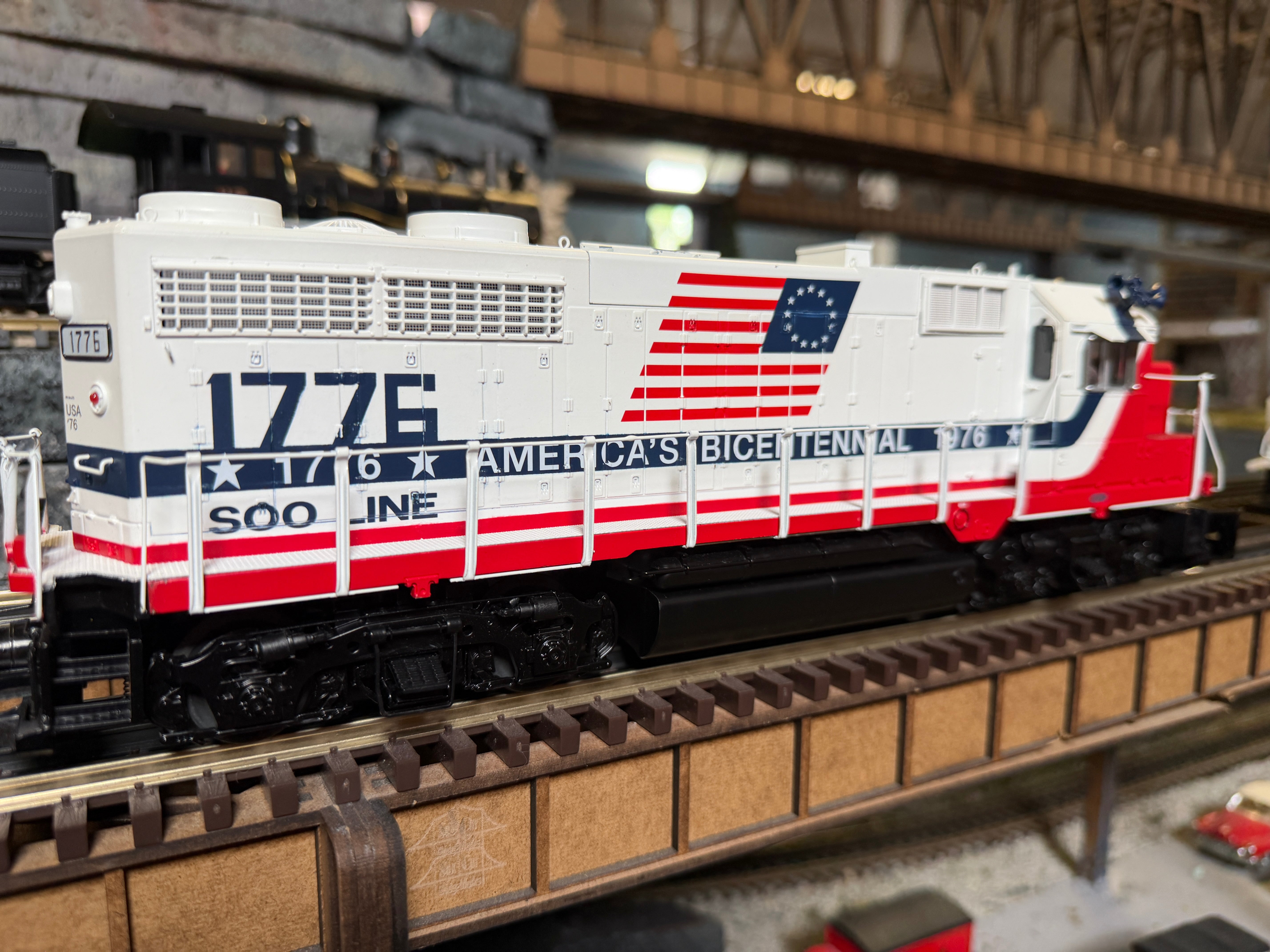 MTH 20-22109-1 - Premier - GP-35 Low Hood Diesel Engine "SOO Line" #1776 w/ PS3 (Bi-Centennial) - Custom Run for MrMuffin'sTrains
