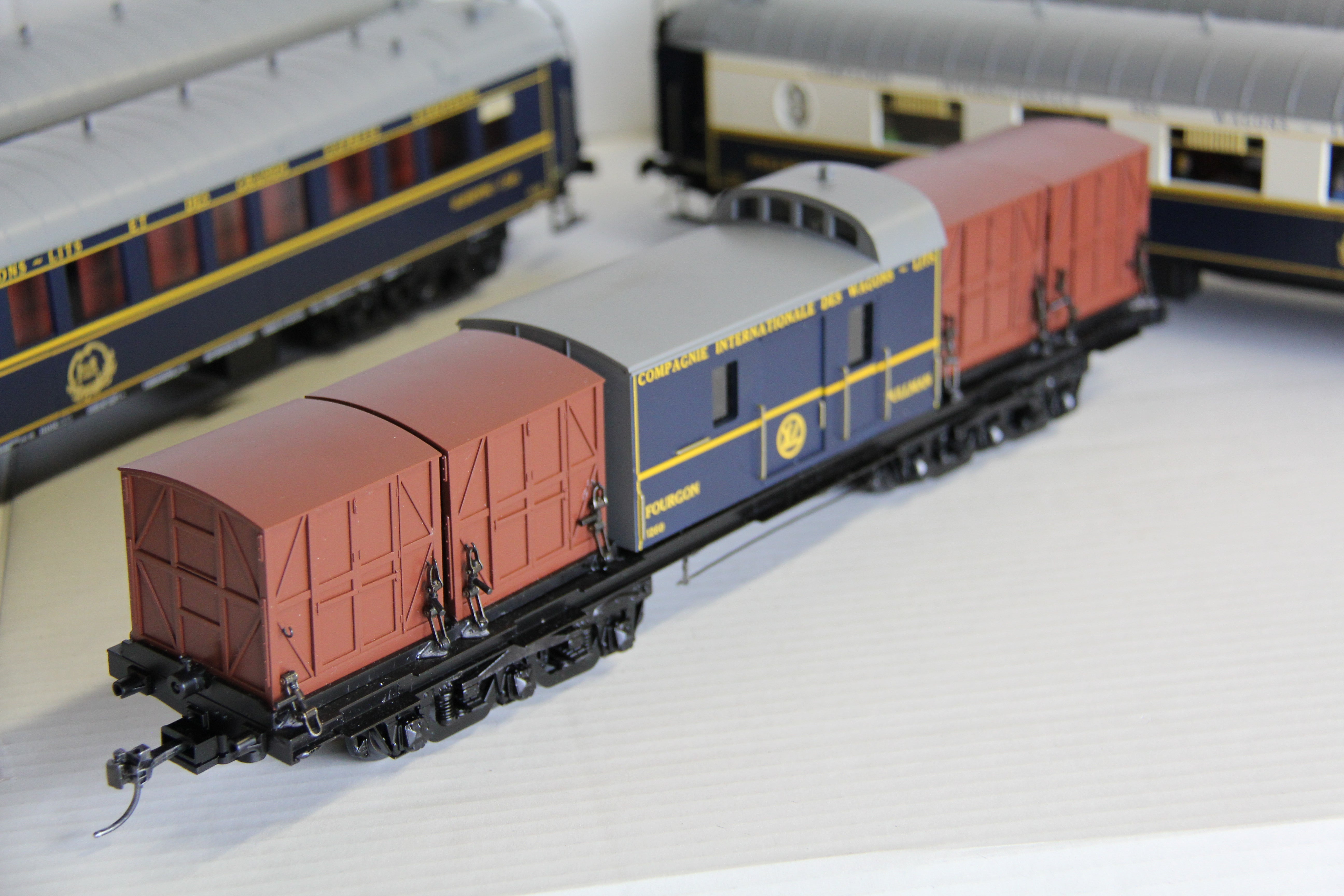MTH 20-3344-1 "Orient Express" Chapelon 2-3-1E Pacific Steam Engine SNCF (Green Boiler) & MTH 20-60023 5 Car French SNCF Passenger Set (CONVERTED to 3Rail) with UPGRADED PS3-Second hand-M6827