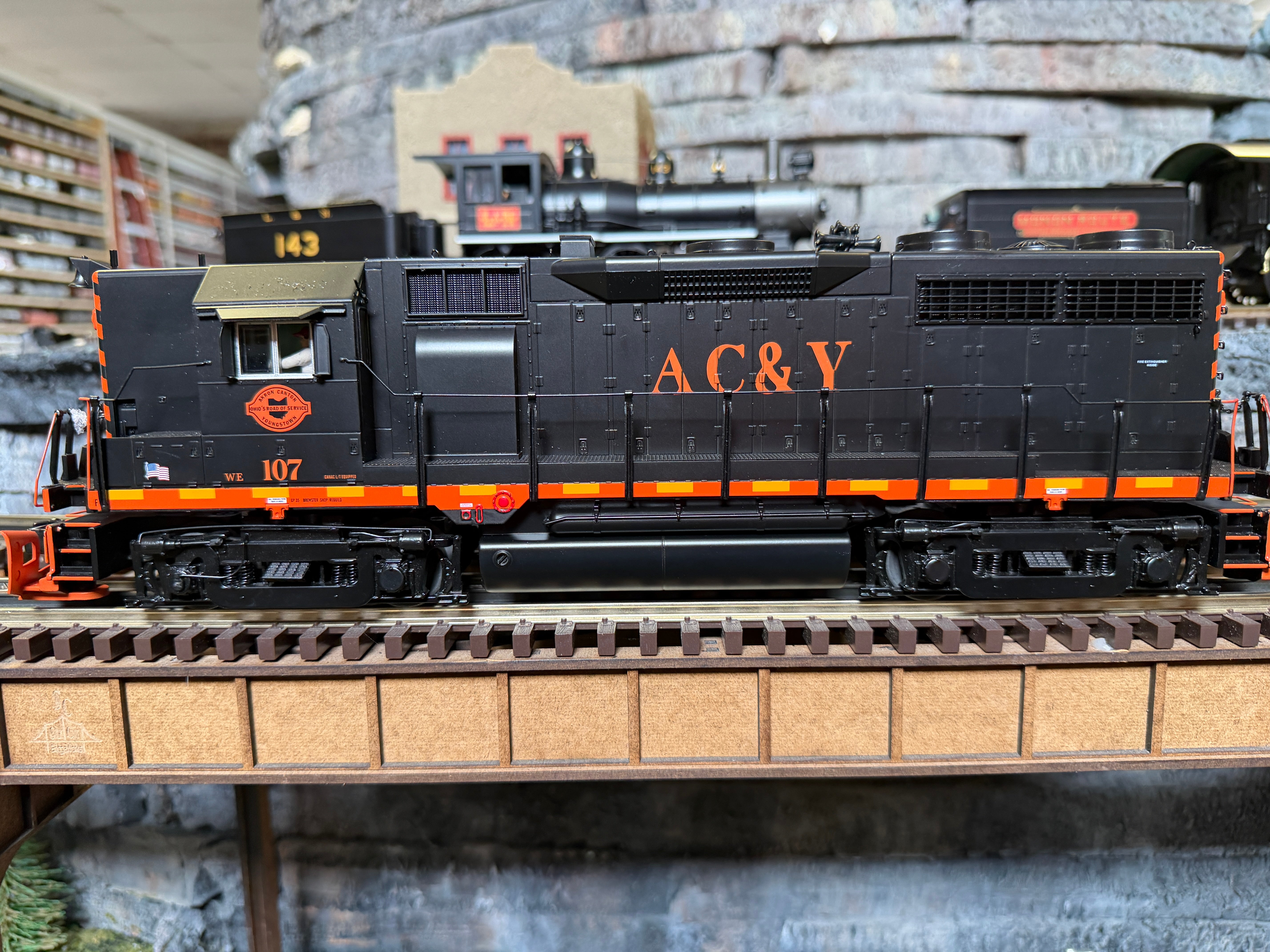 MTH 20-22082-1 - Premier - GP-35 High Hood Diesel Engine "Akron, Canton & Youngstown" #107 w/ PS3