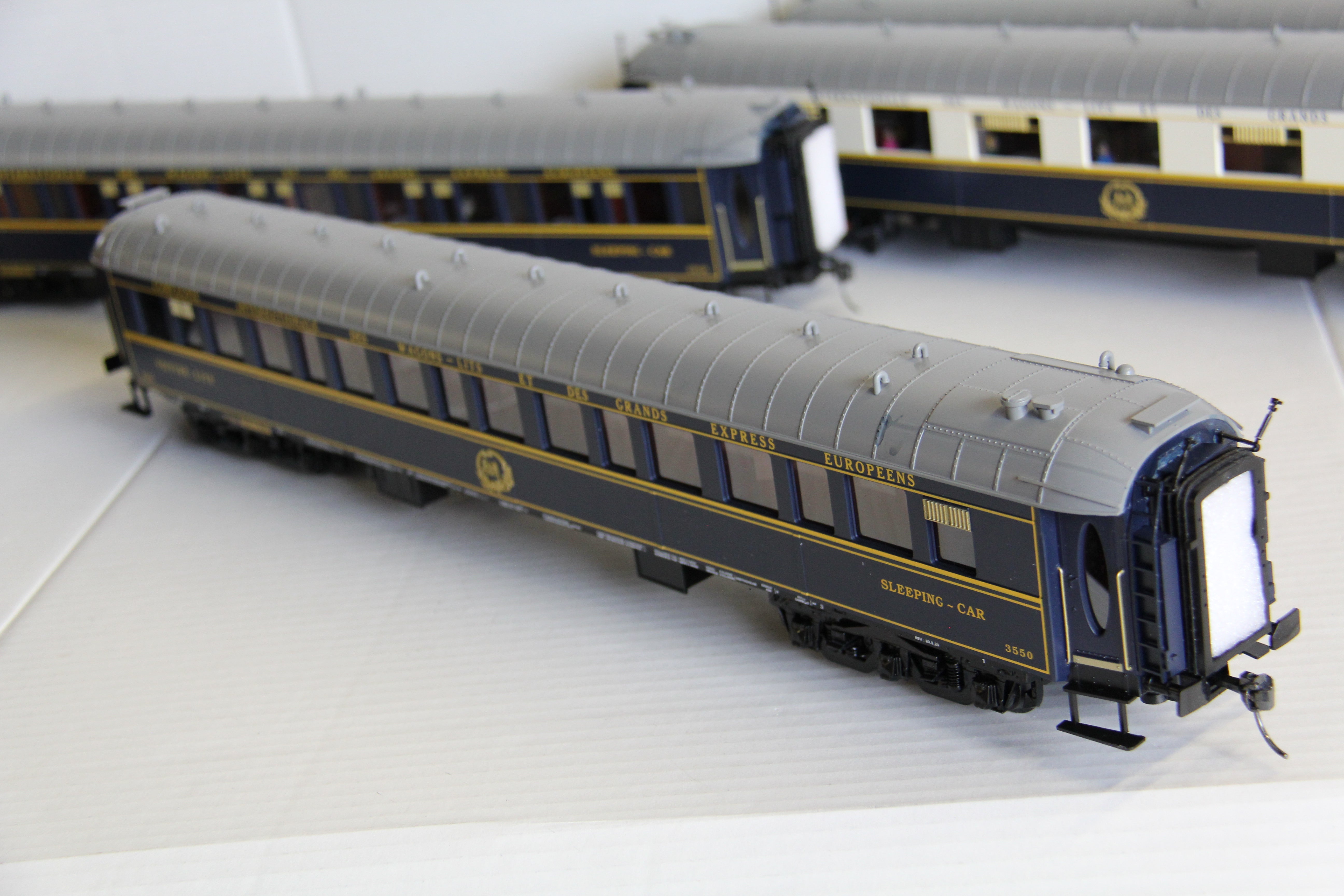 MTH 20-3344-1 "Orient Express" Chapelon 2-3-1E Pacific Steam Engine SNCF (Green Boiler) & MTH 20-60023 5 Car French SNCF Passenger Set (CONVERTED to 3Rail) with UPGRADED PS3-Second hand-M6827