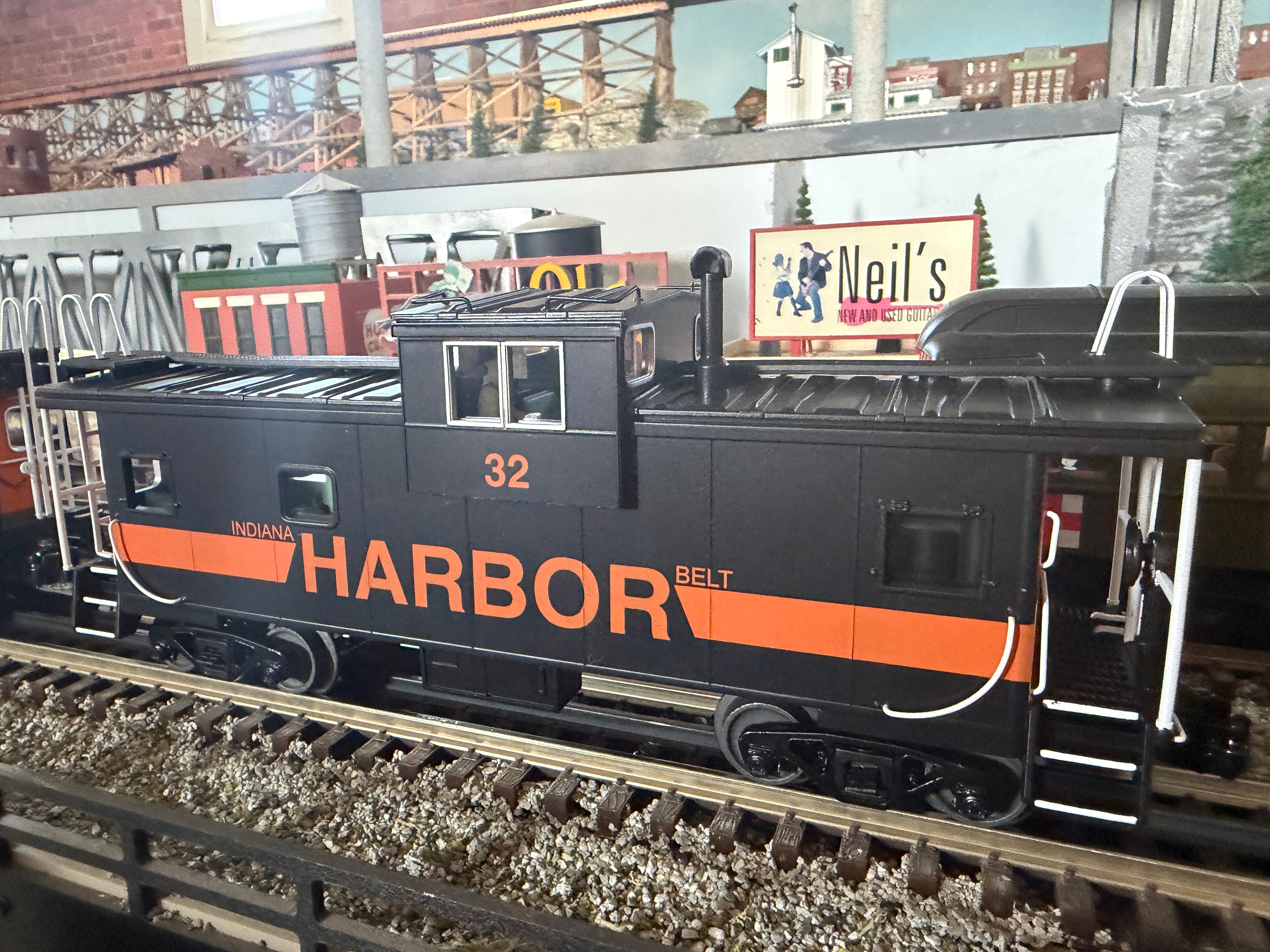 MTH 20-91841 - Premier - Extended Vision Caboose "Indiana Harbor Belt" #32 - Custom Run for MrMuffin'sTrains