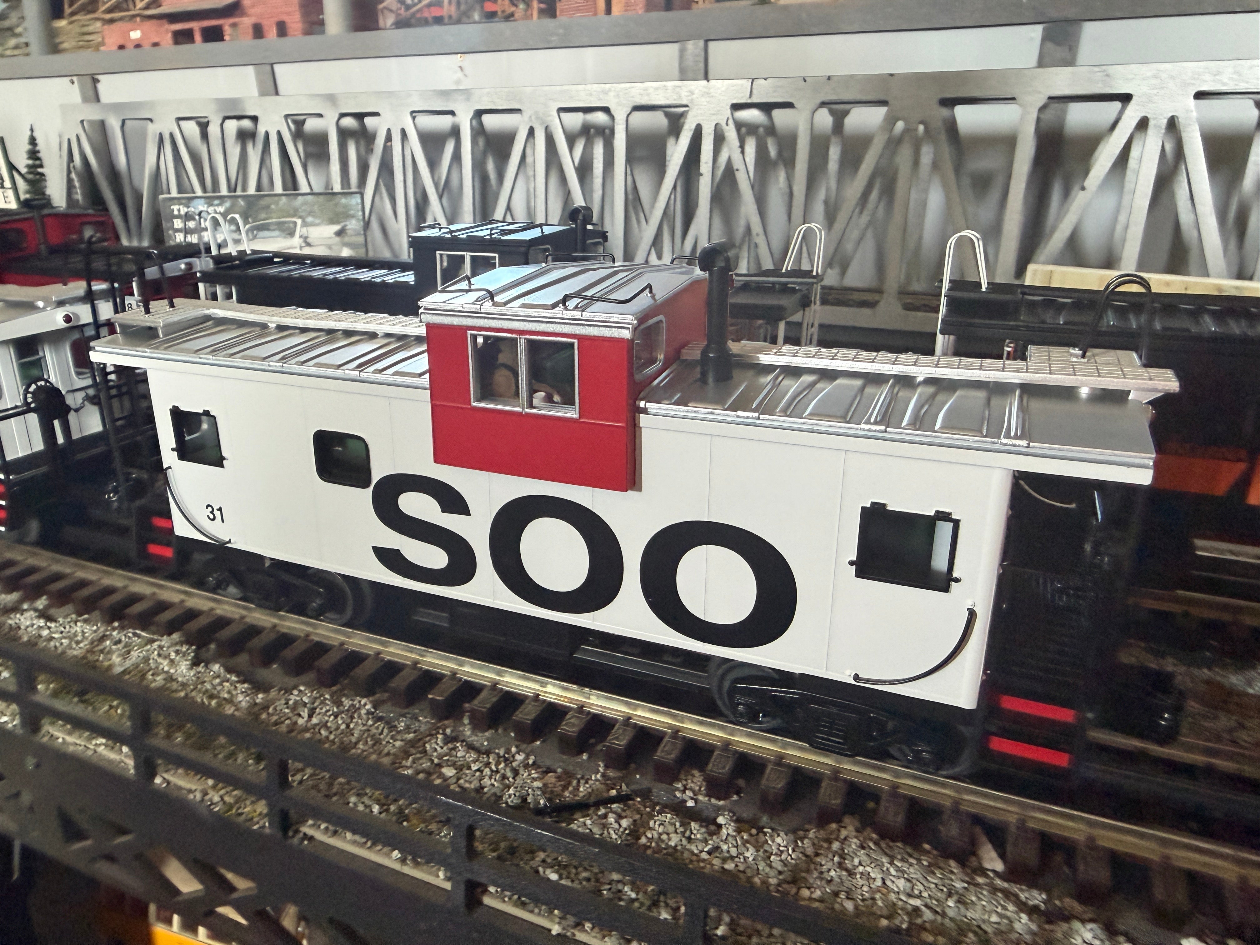 MTH 20-91843 - Premier - Extended Vision Caboose "SOO Line" #31 - Custom Run for MrMuffin'sTrains