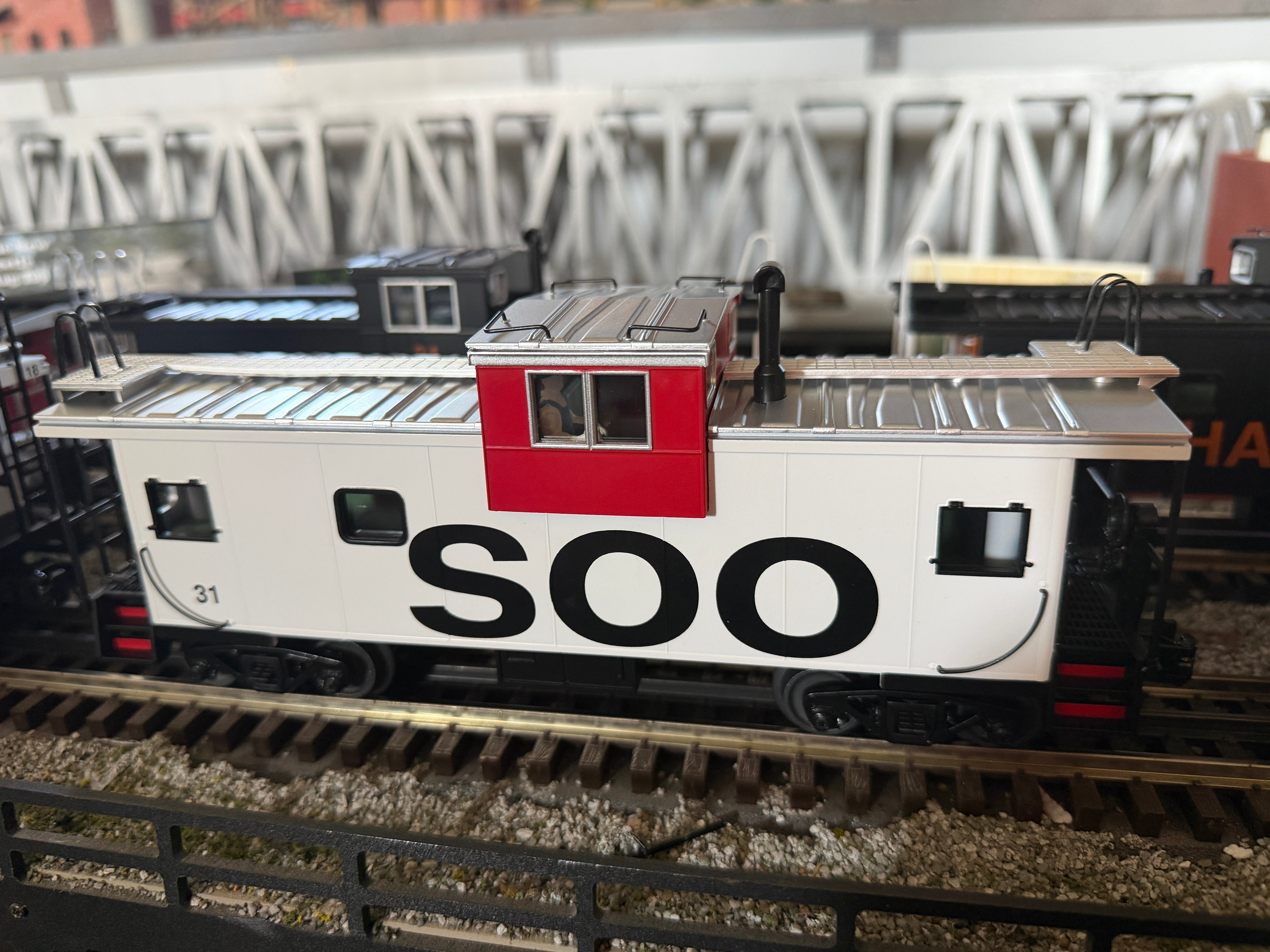 MTH 20-91843 - Premier - Extended Vision Caboose "SOO Line" #31 - Custom Run for MrMuffin'sTrains