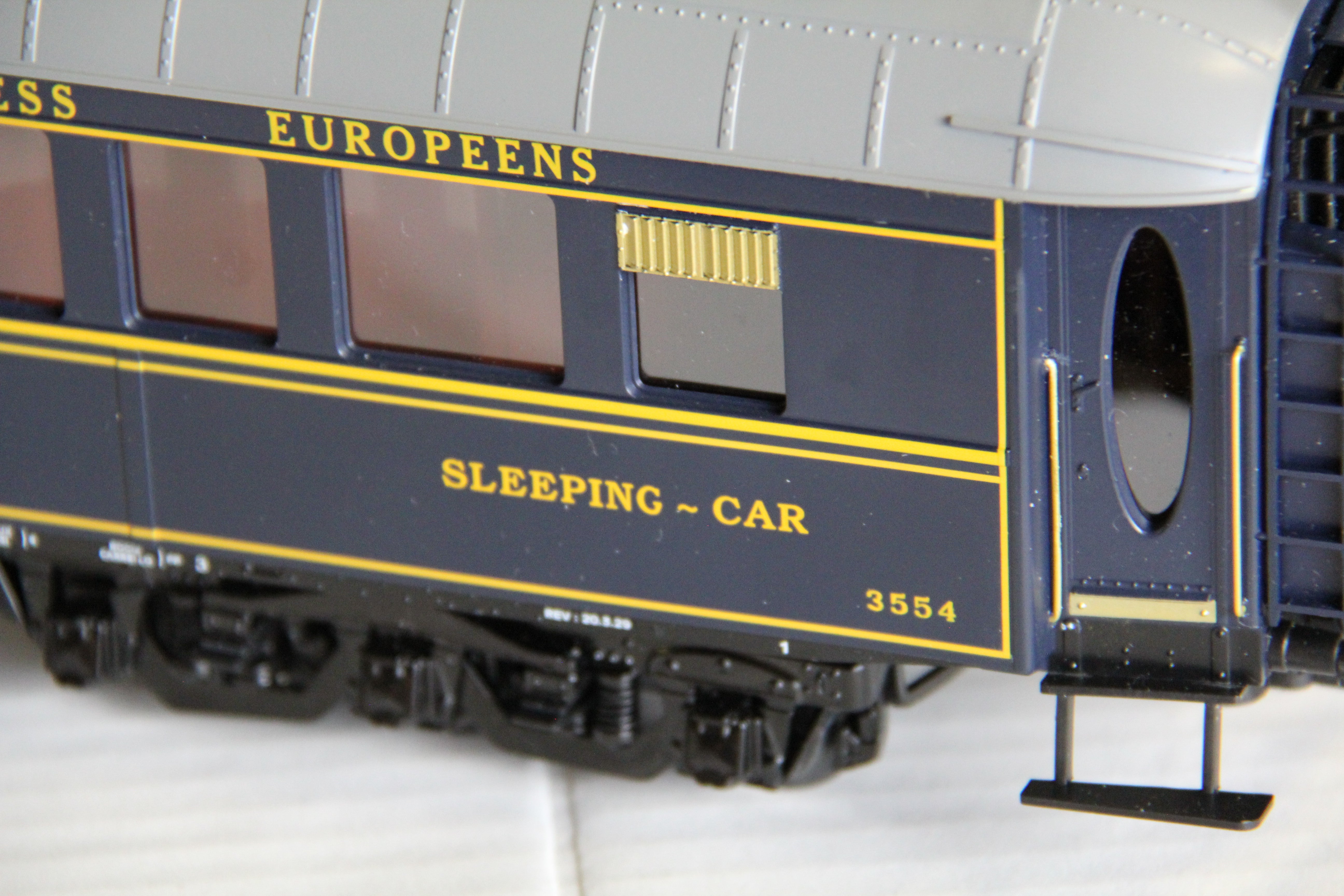 MTH 20-3344-1 "Orient Express" Chapelon 2-3-1E Pacific Steam Engine SNCF (Green Boiler) & MTH 20-60023 5 Car French SNCF Passenger Set (CONVERTED to 3Rail) with UPGRADED PS3-Second hand-M6827