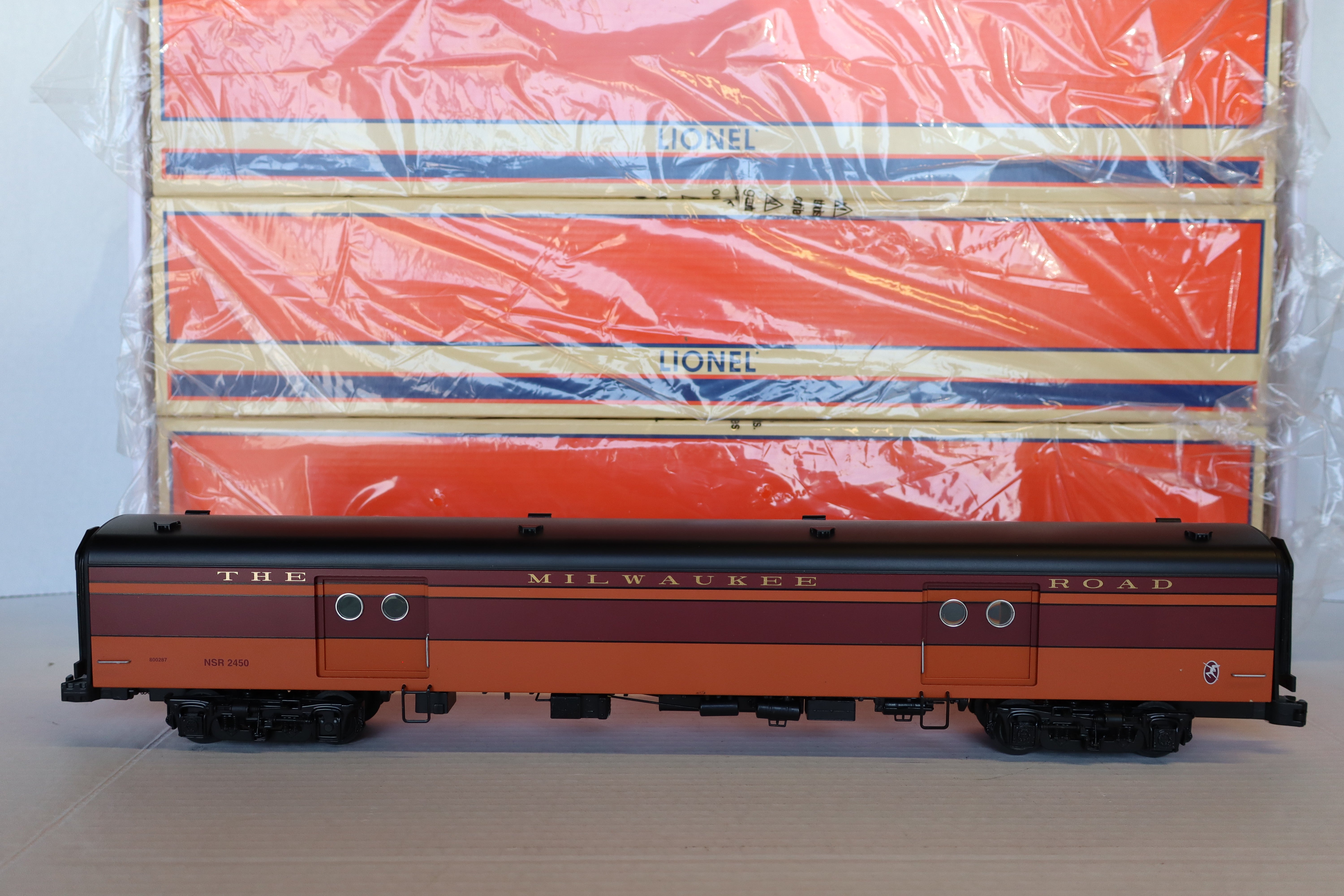 Lionel 6-11229 Milwaukee Road S3 Northern #261 Excursion Scheme w/ 4 Car Pass Set-Second hand-M8185
