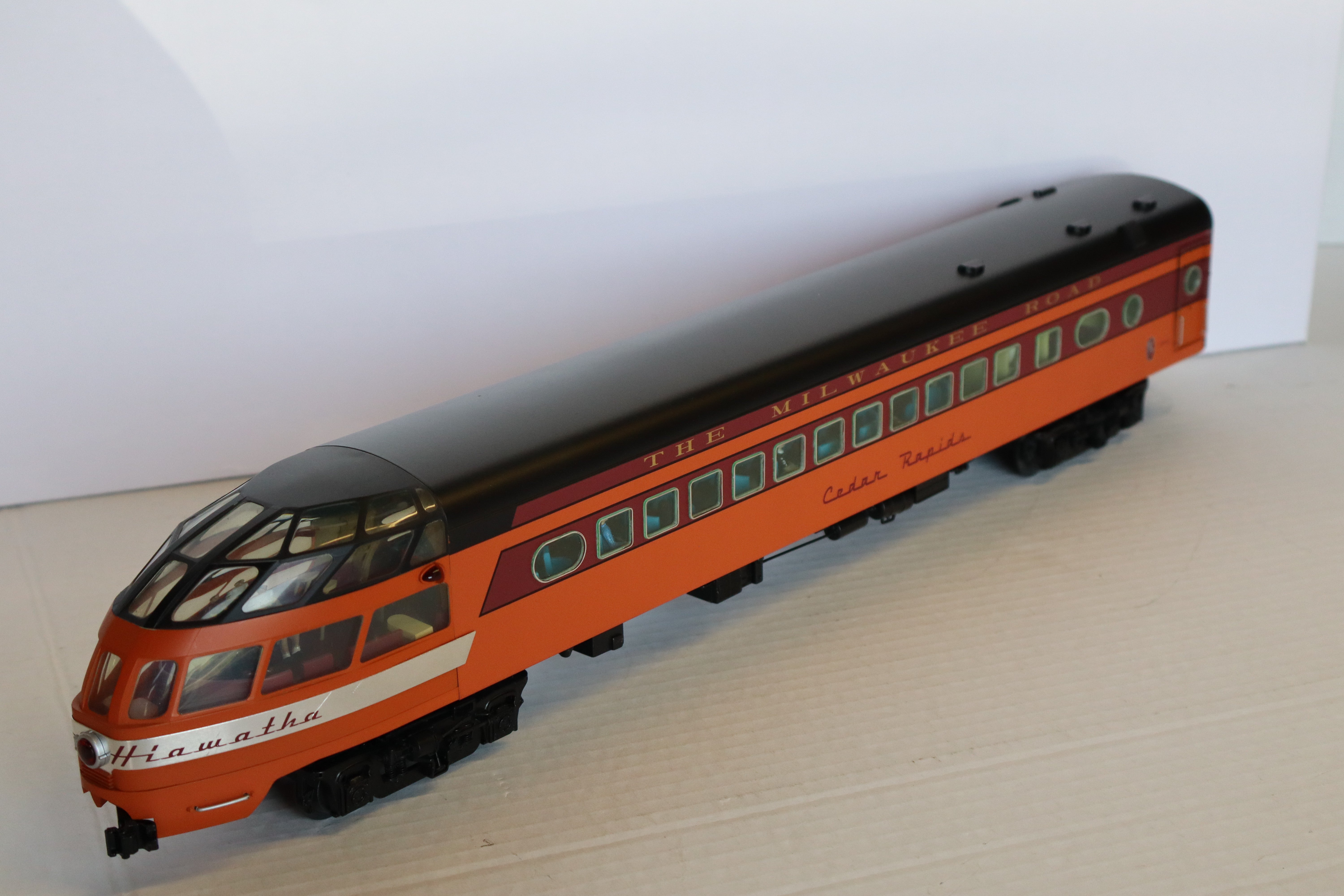 Lionel 6-11229 Milwaukee Road S3 Northern #261 Excursion Scheme w/ 4 Car Pass Set-Second hand-M8185