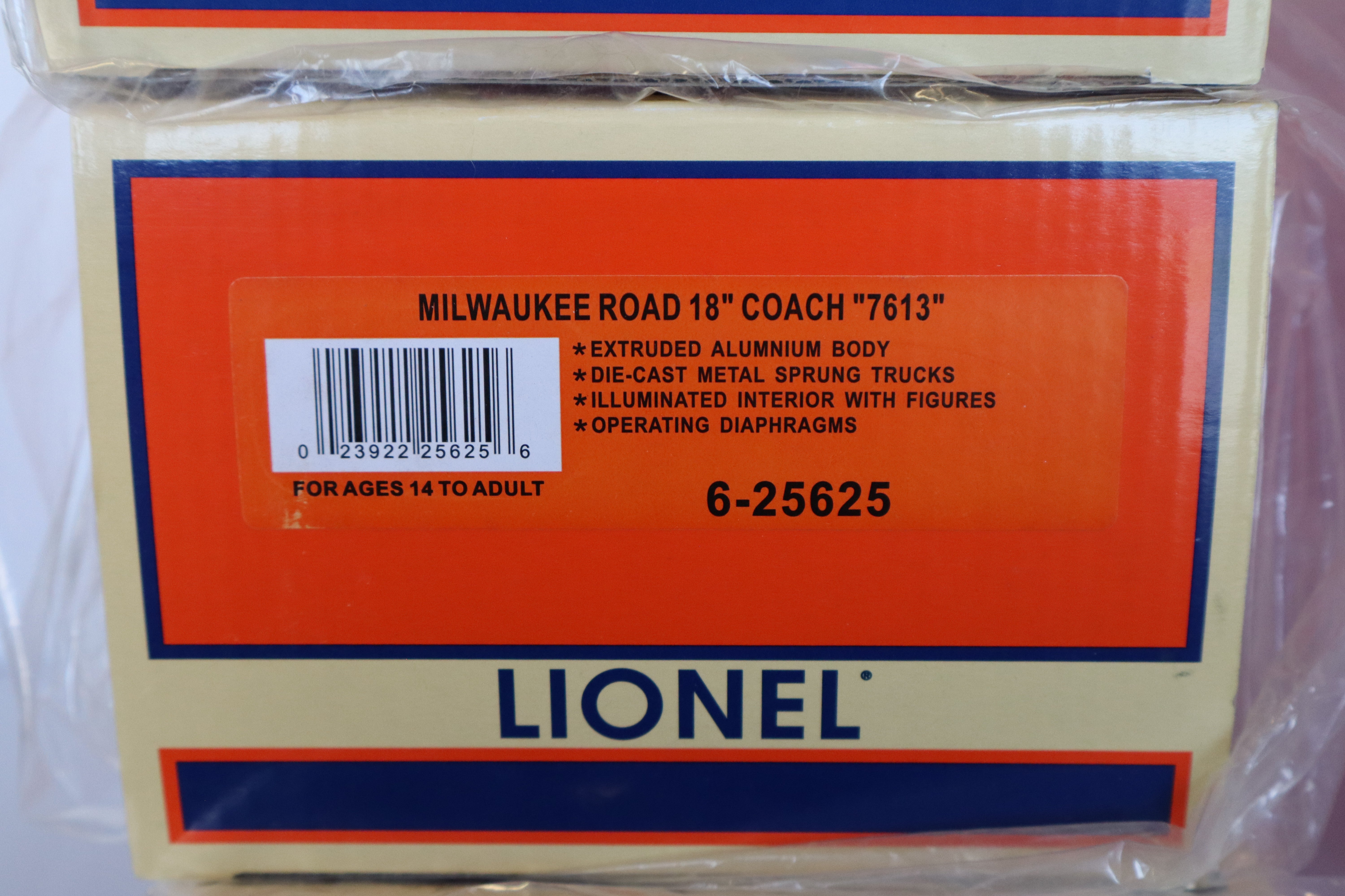 Lionel 6-11229 Milwaukee Road S3 Northern #261 Excursion Scheme w/ 4 Car Pass Set-Second hand-M8185