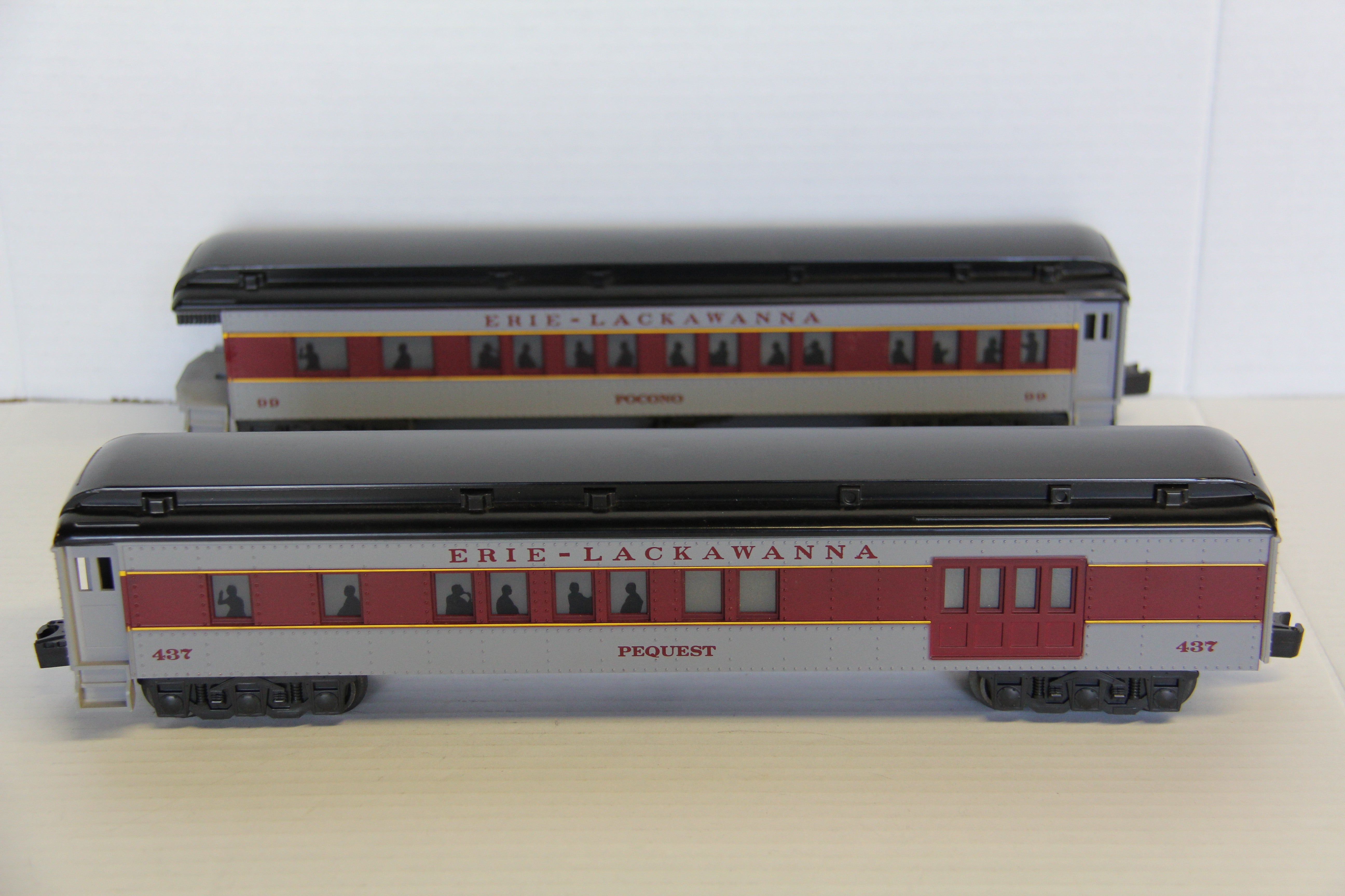 Williams 15" Erie- Lackawanna Madison Crown Edition Passenger 2 Set-Second hand-M4630
