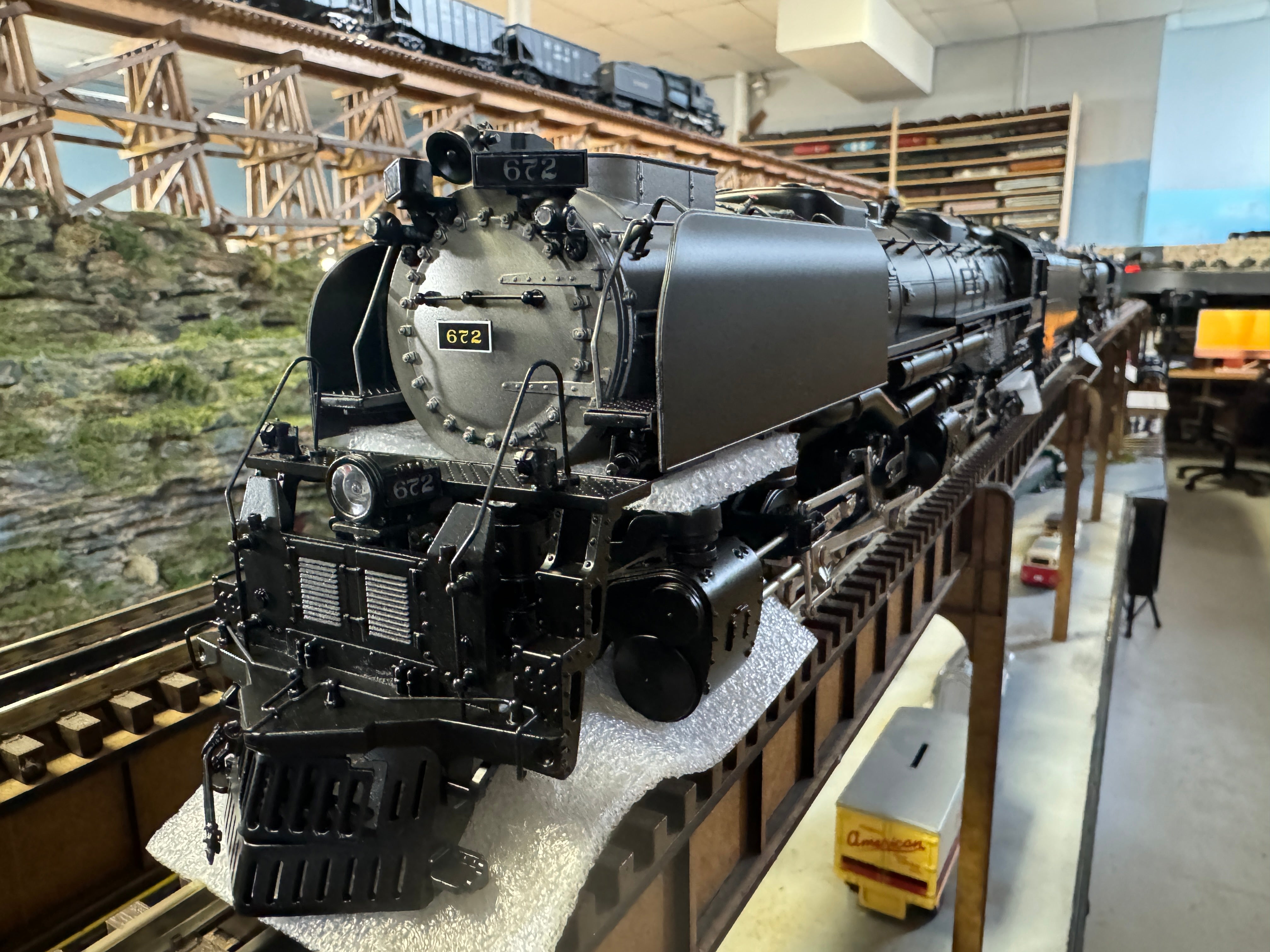 MTH 20-3890-1 - 4-6-6-4 Challenger Steam Engine "Clinchfield" #672 w/ PS3 (Coal Tender)