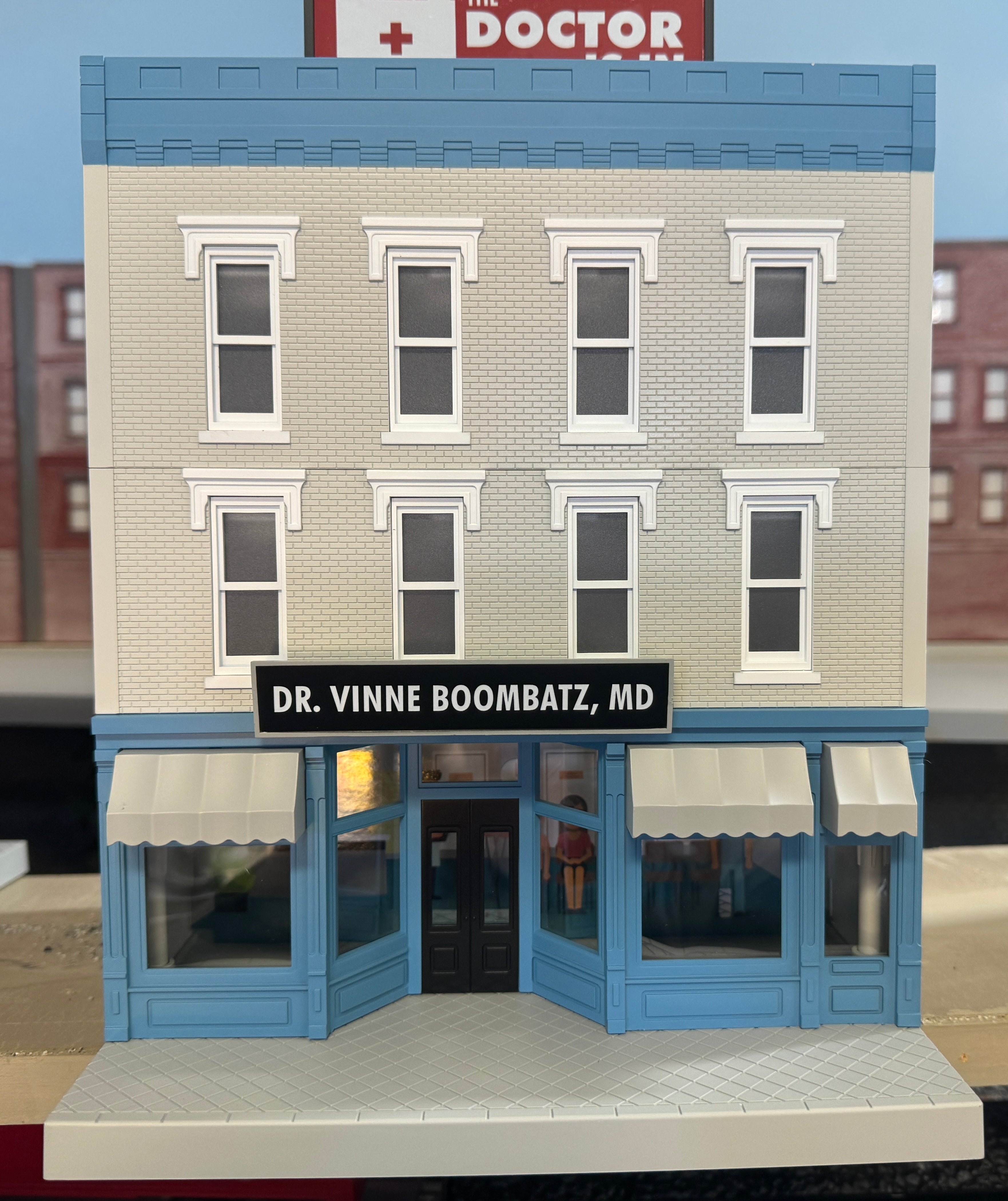MTH 30-90660 - 3-Story City Building 1 "Dr. Vinnie Boombatz, MD"