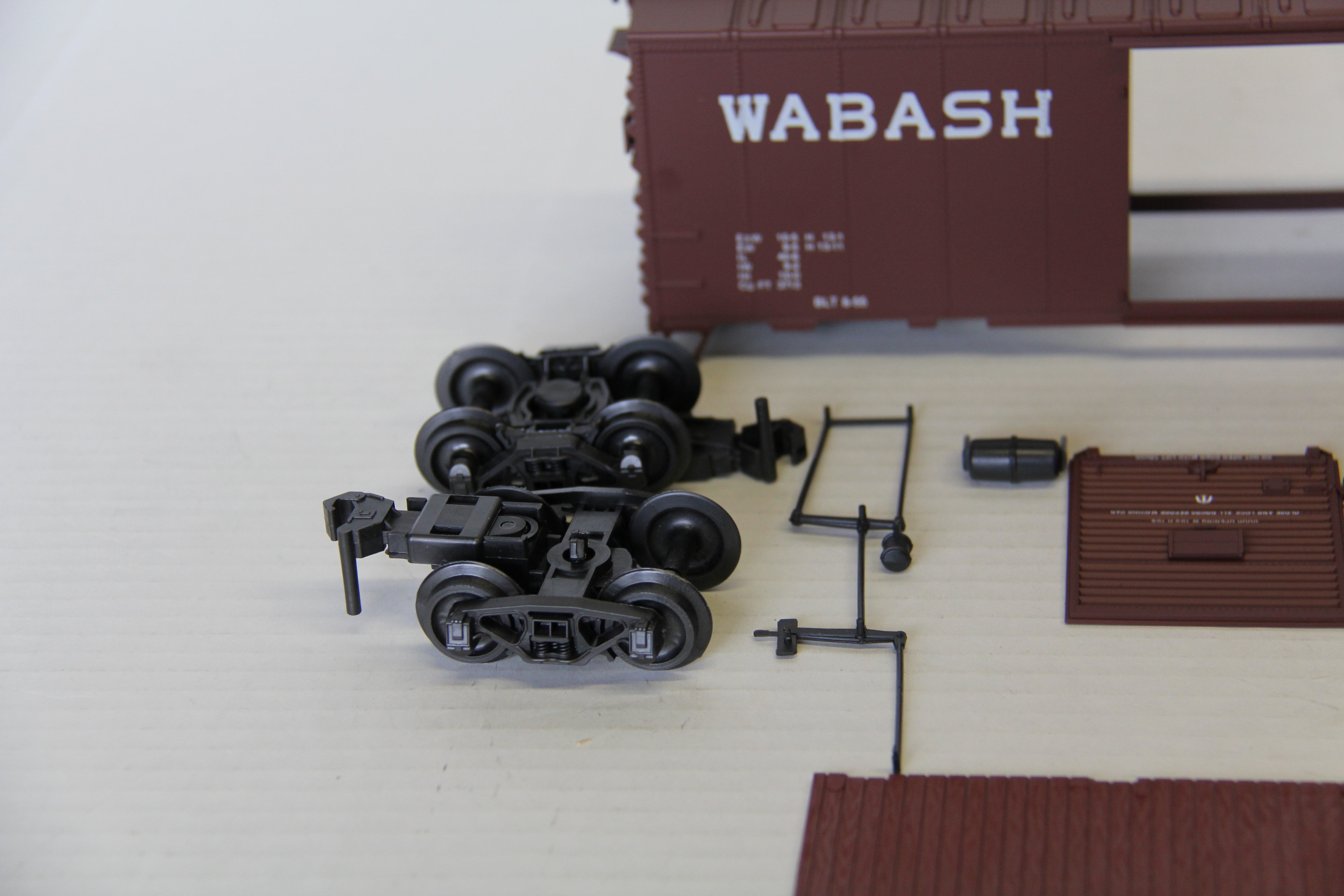 P & D Hobby Special Run Atlas 40' Box Car "Wabash" -Red #1-Second hand-M6908