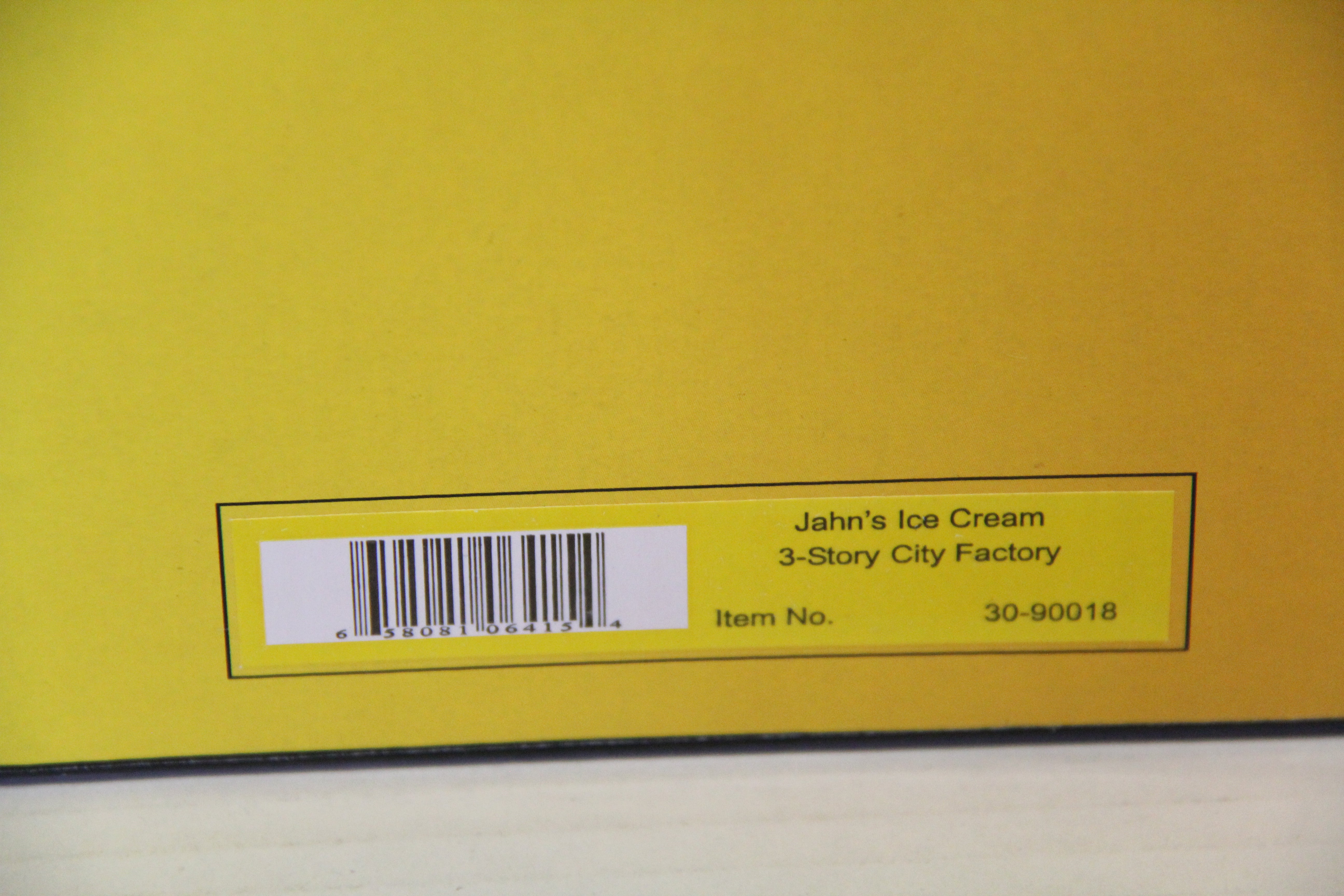 Rail King 30-90048 Jahn's Ice Cream 3-Story City Factory-Second hand-M6909