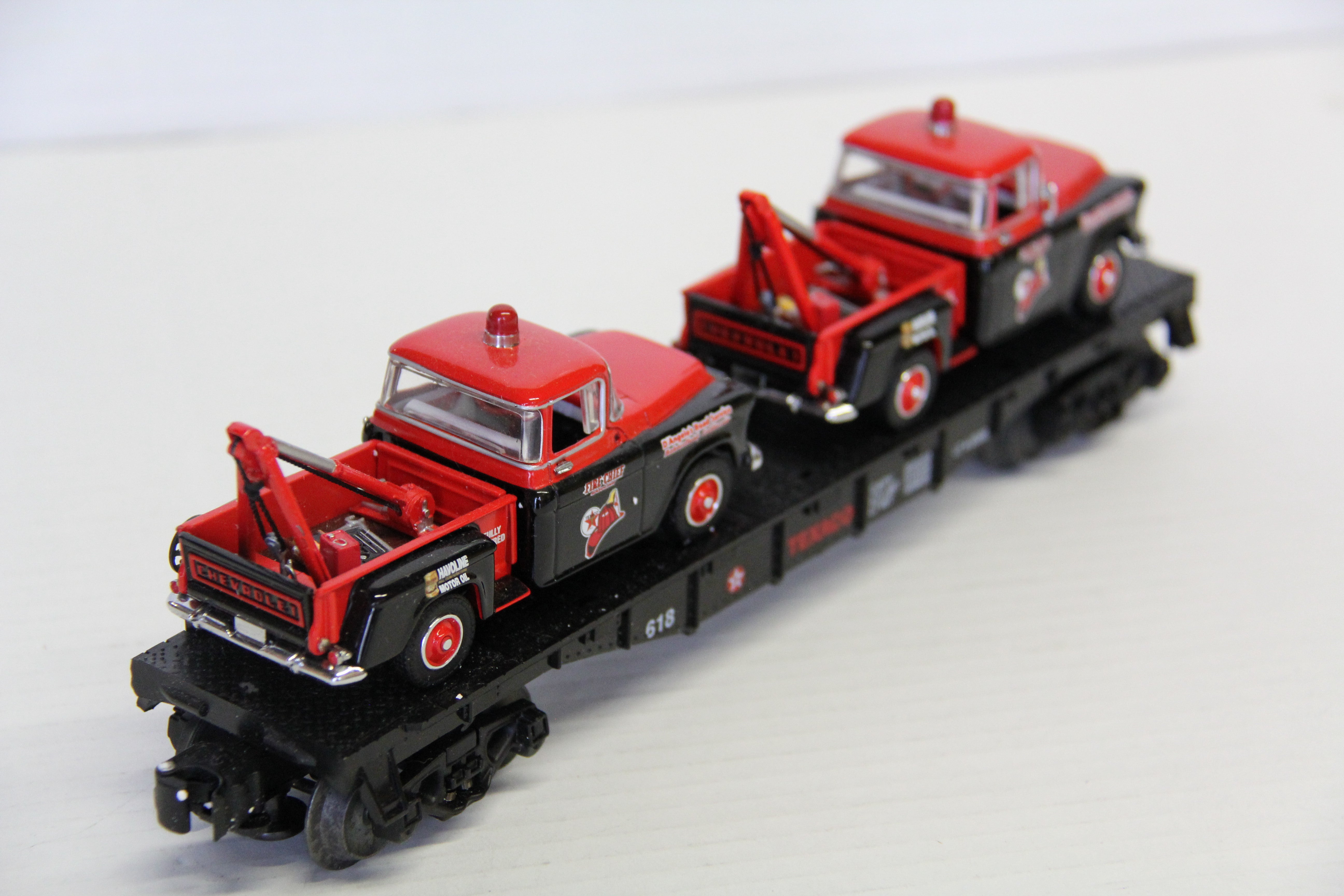 Geller Toy Trains Texaco Die-Cast Flat Car (2) Fire Chief Gasoline Tow Trucks-Second hand-M6914