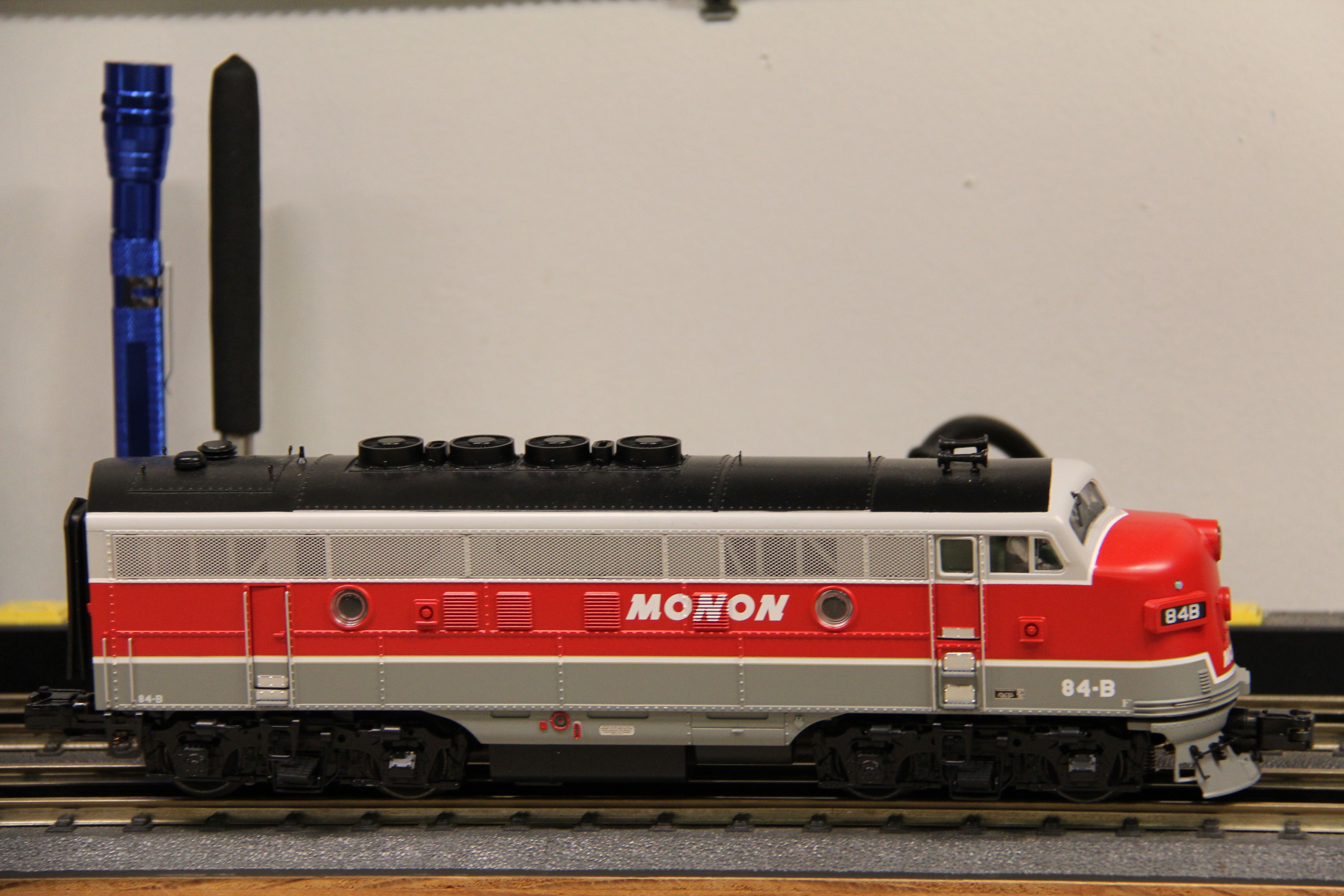 MTH 20-21589-1 Monon #84B- F-3 A Unit Diesel Engine-Second hand-M6895