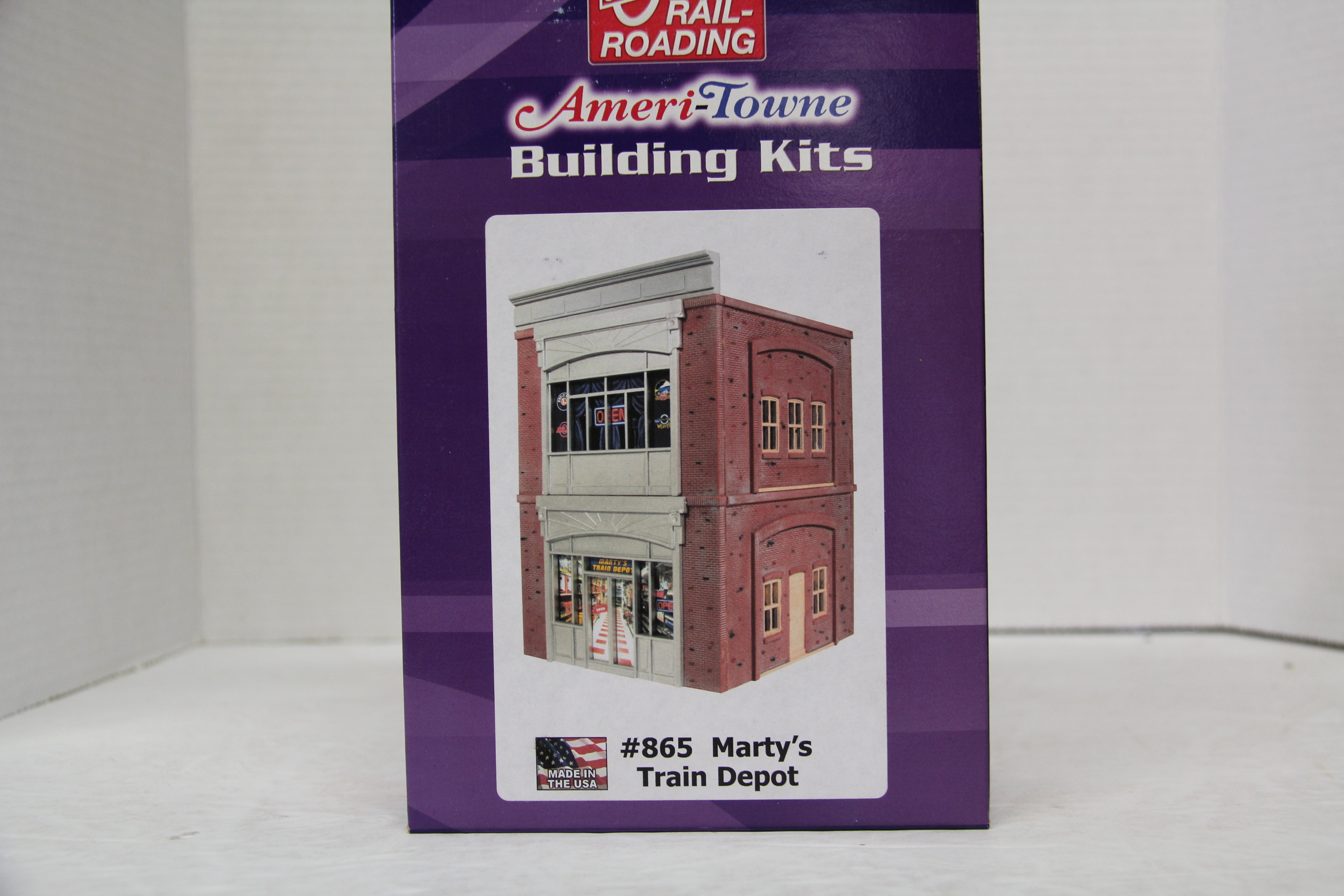 O-Gauge Railroading Ameri-Town Building Kits #865 Marty's Train Depot-Second hand-M5540