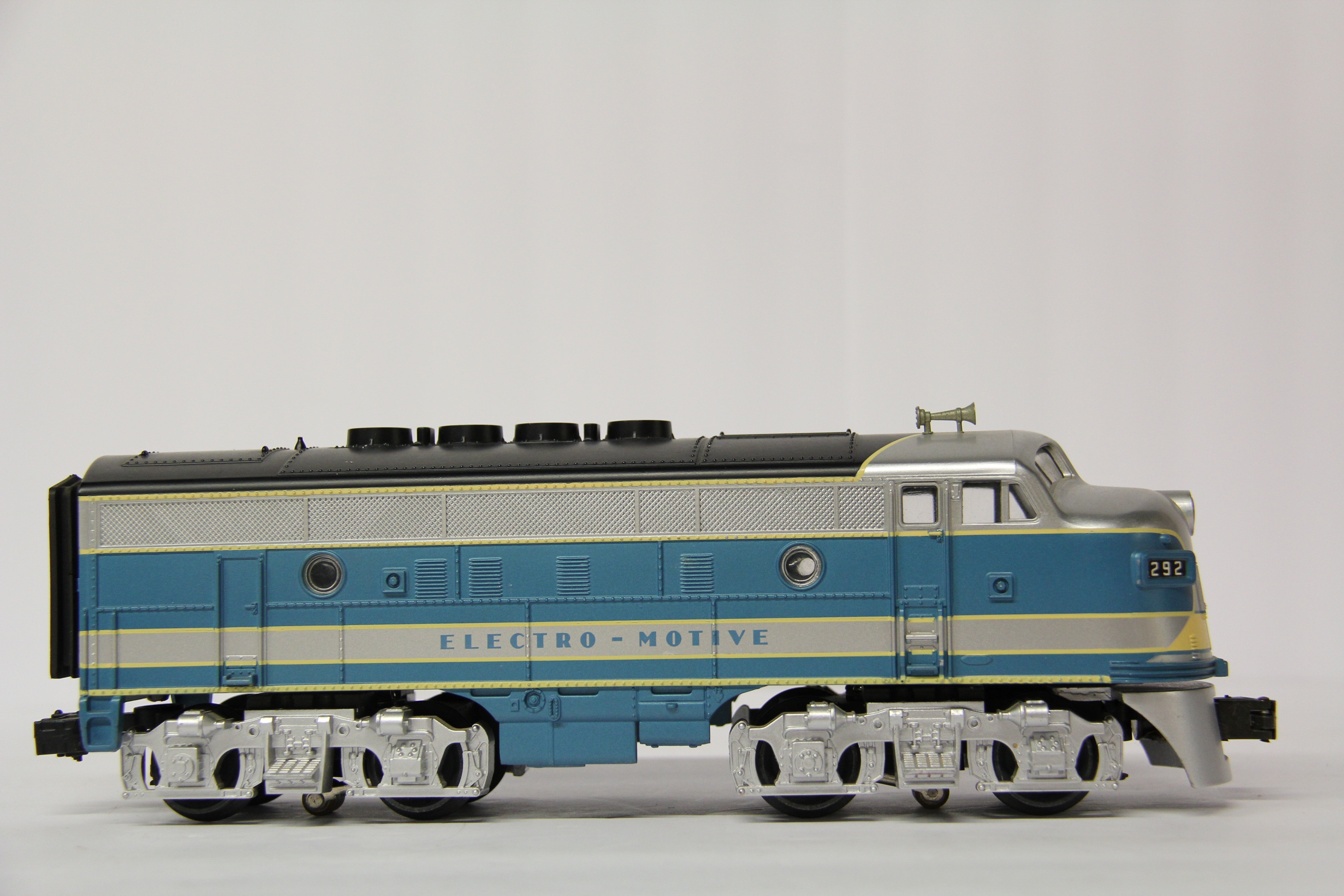 Rail King 30-2142-1, 3 EMD Demonstrator F-3 ABA  All Non Powered ABA Set-Second hand-M6928