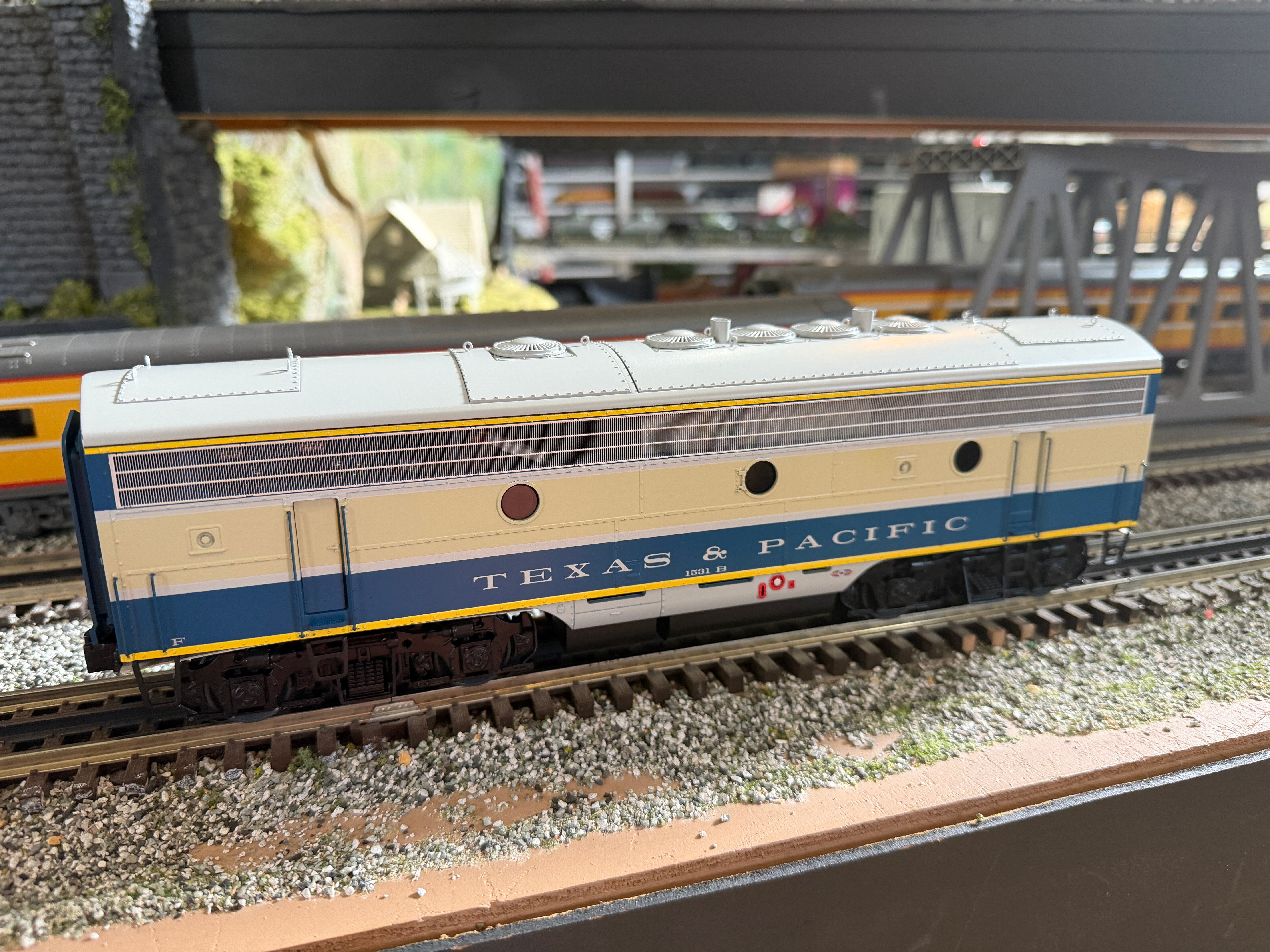 Lionel 2633259 - Legacy - F7B SuperBass "Texas & Pacific" #1531B (Non-Powered)