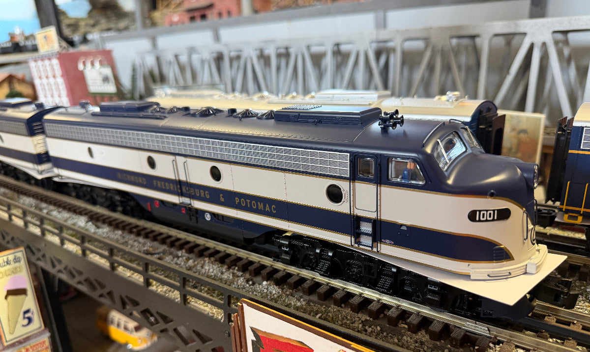 Lionel 2633290 - Legacy - E8 AA Diesel Set "Richmond, Fredericksburg & Potomac"