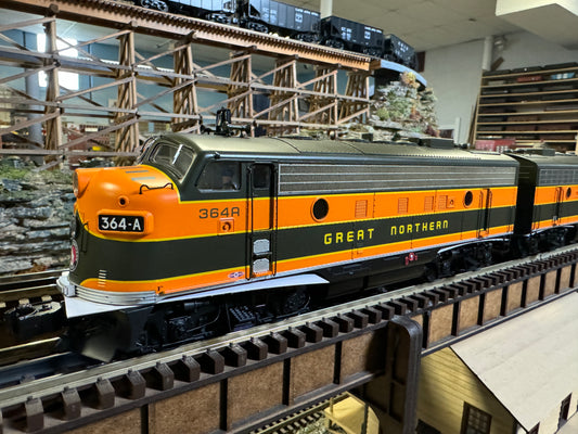 Lionel 2433200 - Legacy F7 AA Set "Great Northern" #364A,#364C - MrMuffin'sTrains