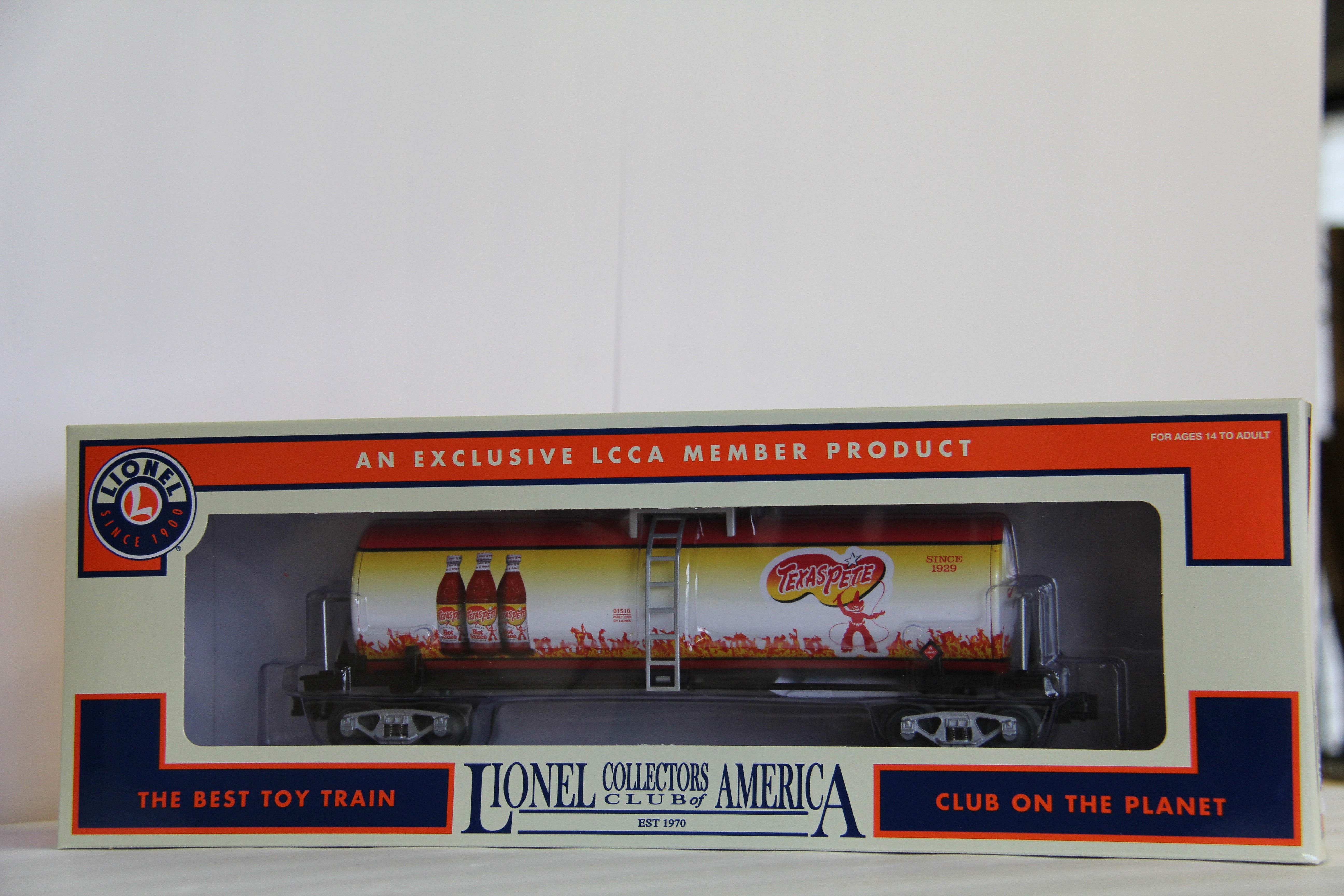 LCCA Lionel 2301510 Texas Pete Unibody Tank Car-Second hand-M6951