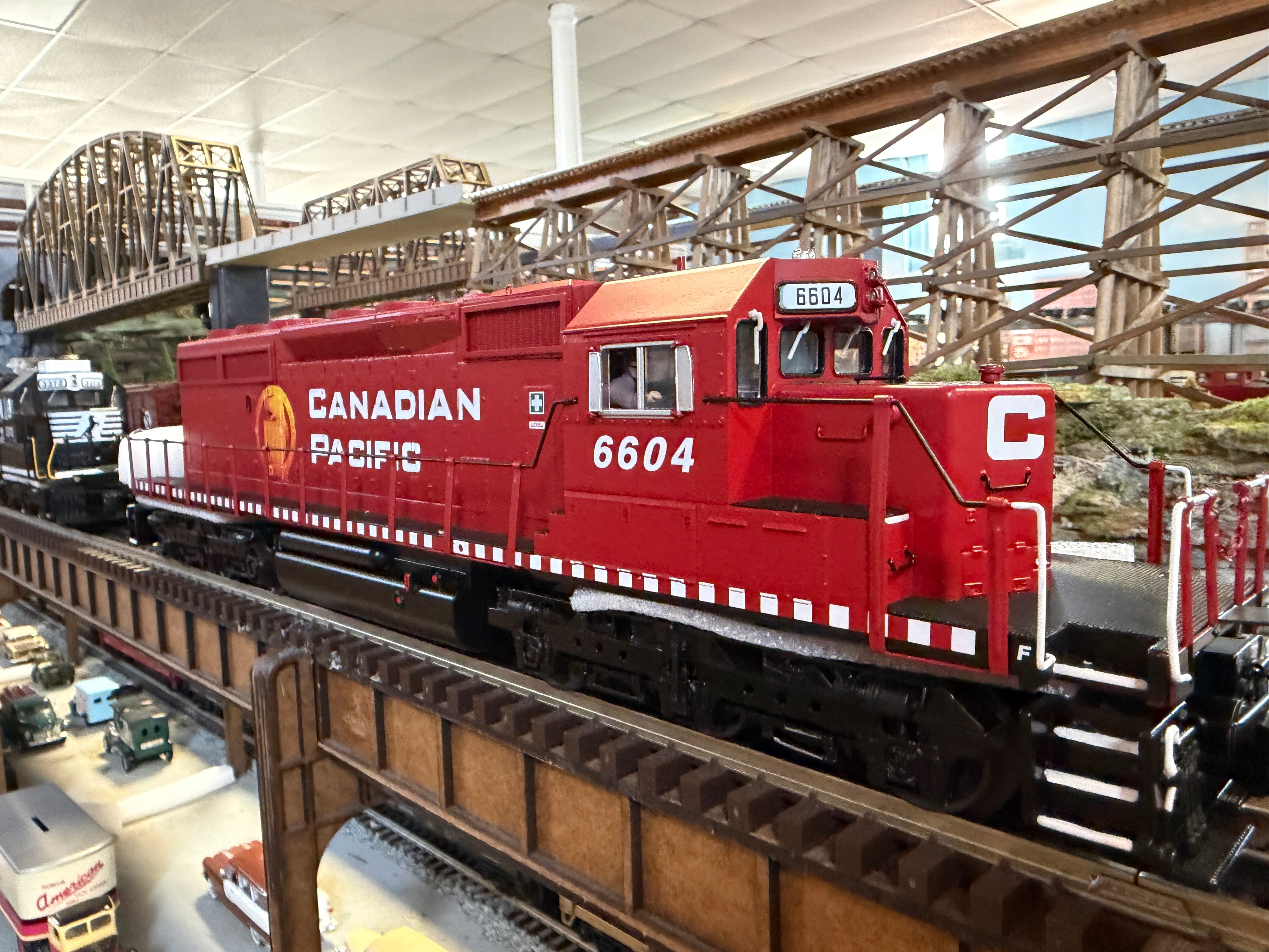 Atlas O 30138591 - Premier - SD40 Diesel Locomotive "Canadian Pacific" #6604