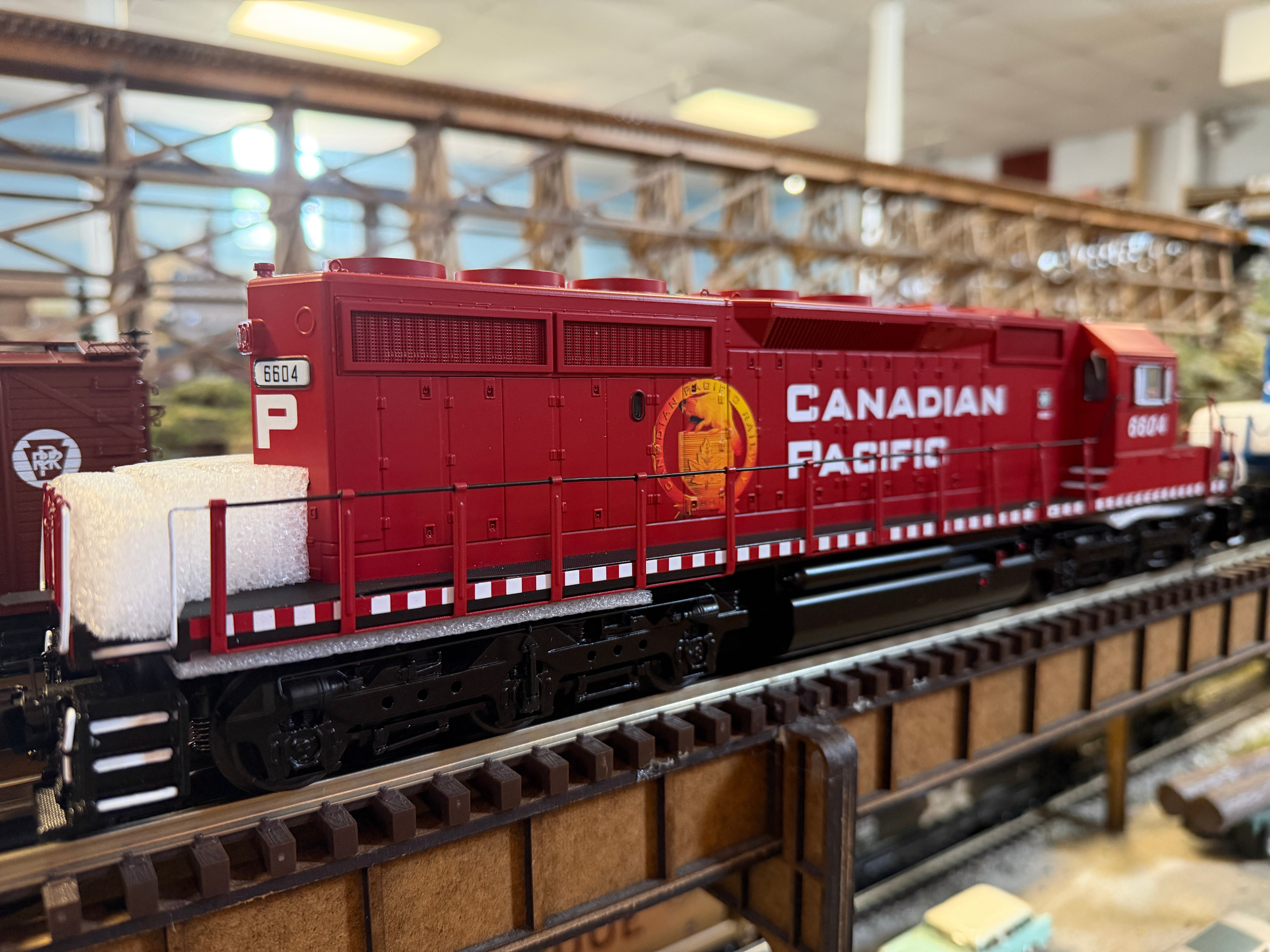 Atlas O 30138591 - Premier - SD40 Diesel Locomotive "Canadian Pacific" #6604