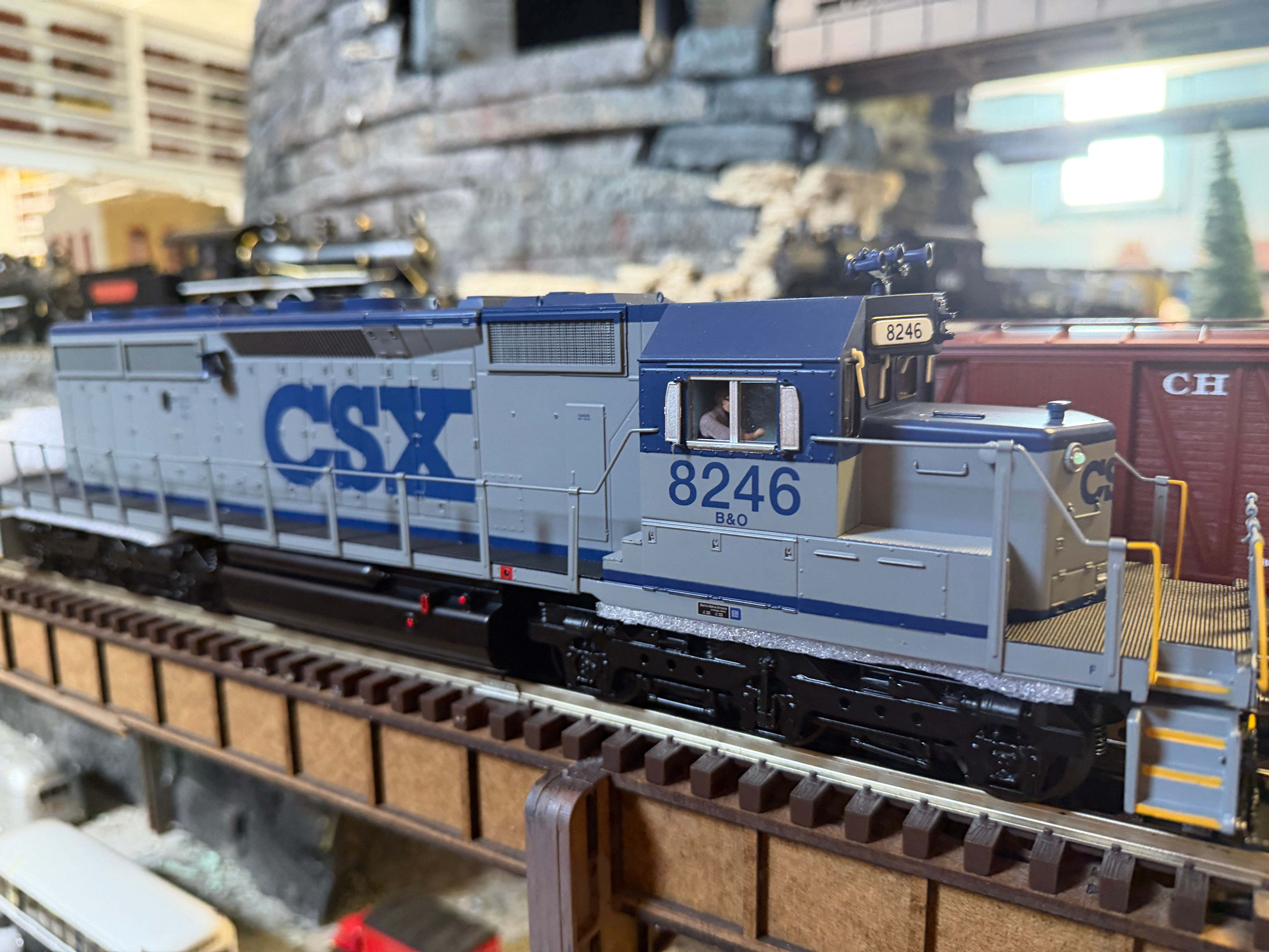 Atlas O 30138593 - Premier - SD40 Diesel Locomotive "CSX" #8246